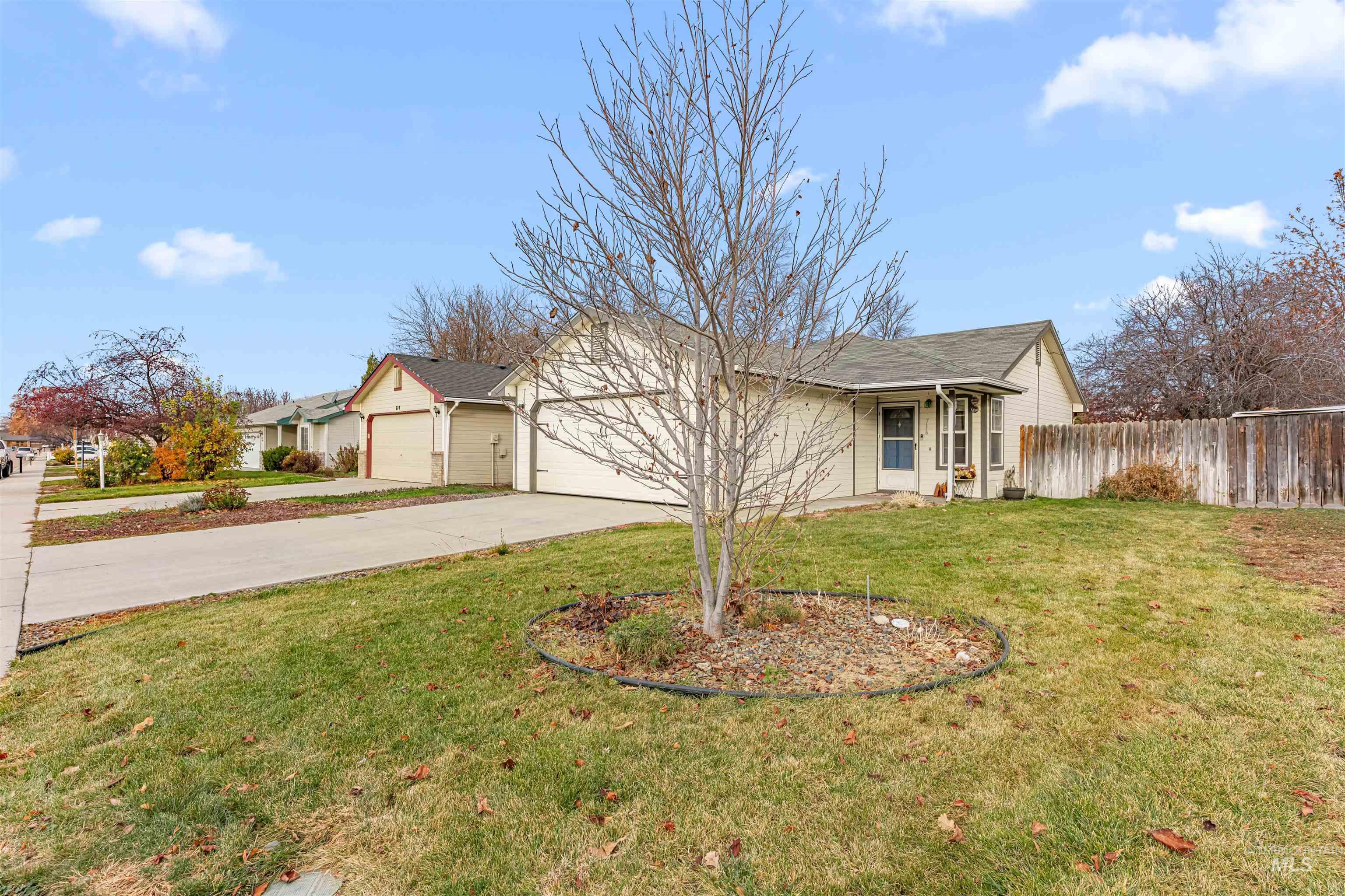 716 E Maryland, Nampa, Idaho 83686, 2 Bedrooms, 1 Bathroom, Residential For Sale, Price $285,000,MLS 98968989