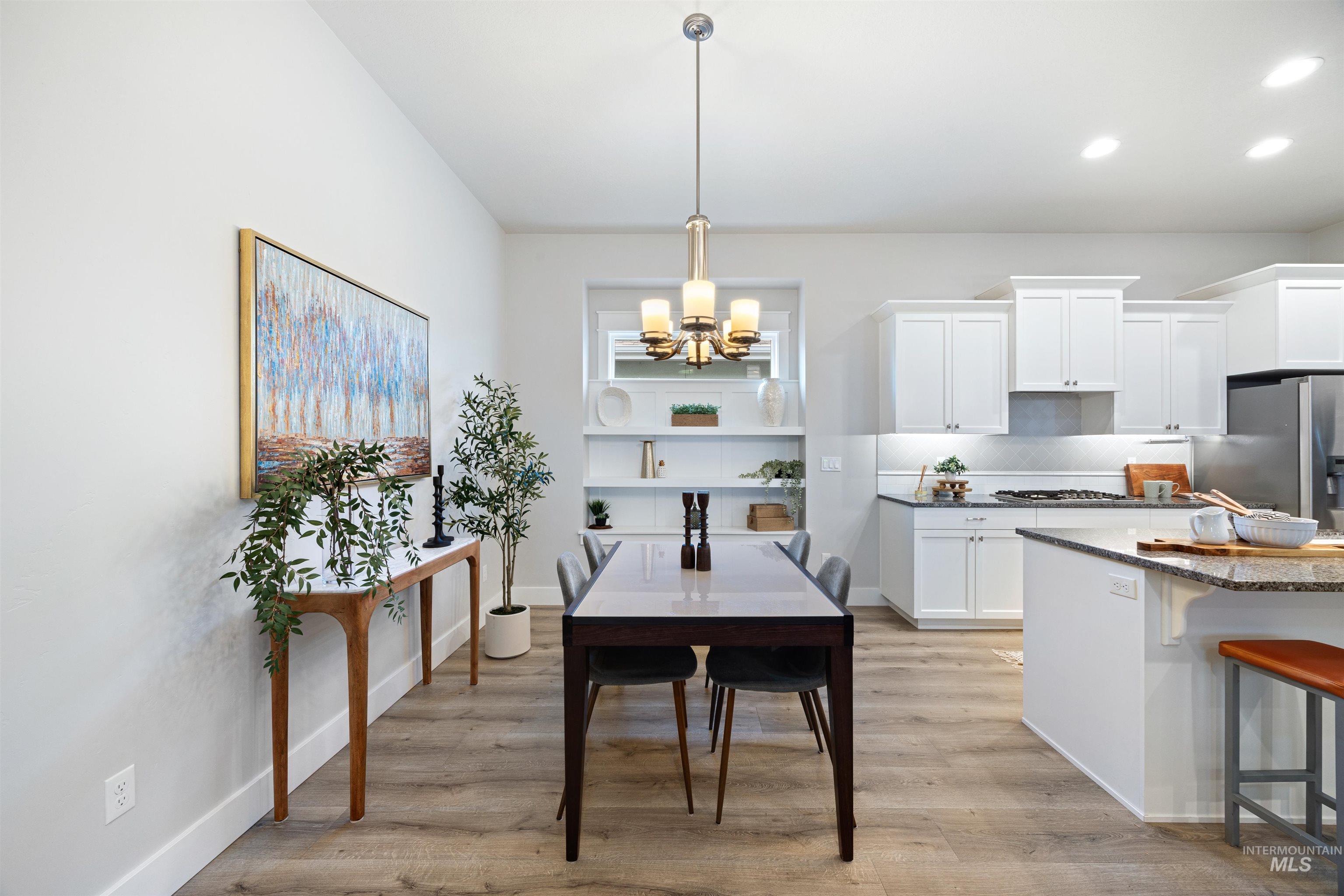 6847 N Cathedral Lane, Eagle, Idaho 83646-8408, 3 Bedrooms, 2 Bathrooms, Residential For Sale, Price $599,900,MLS 98968990