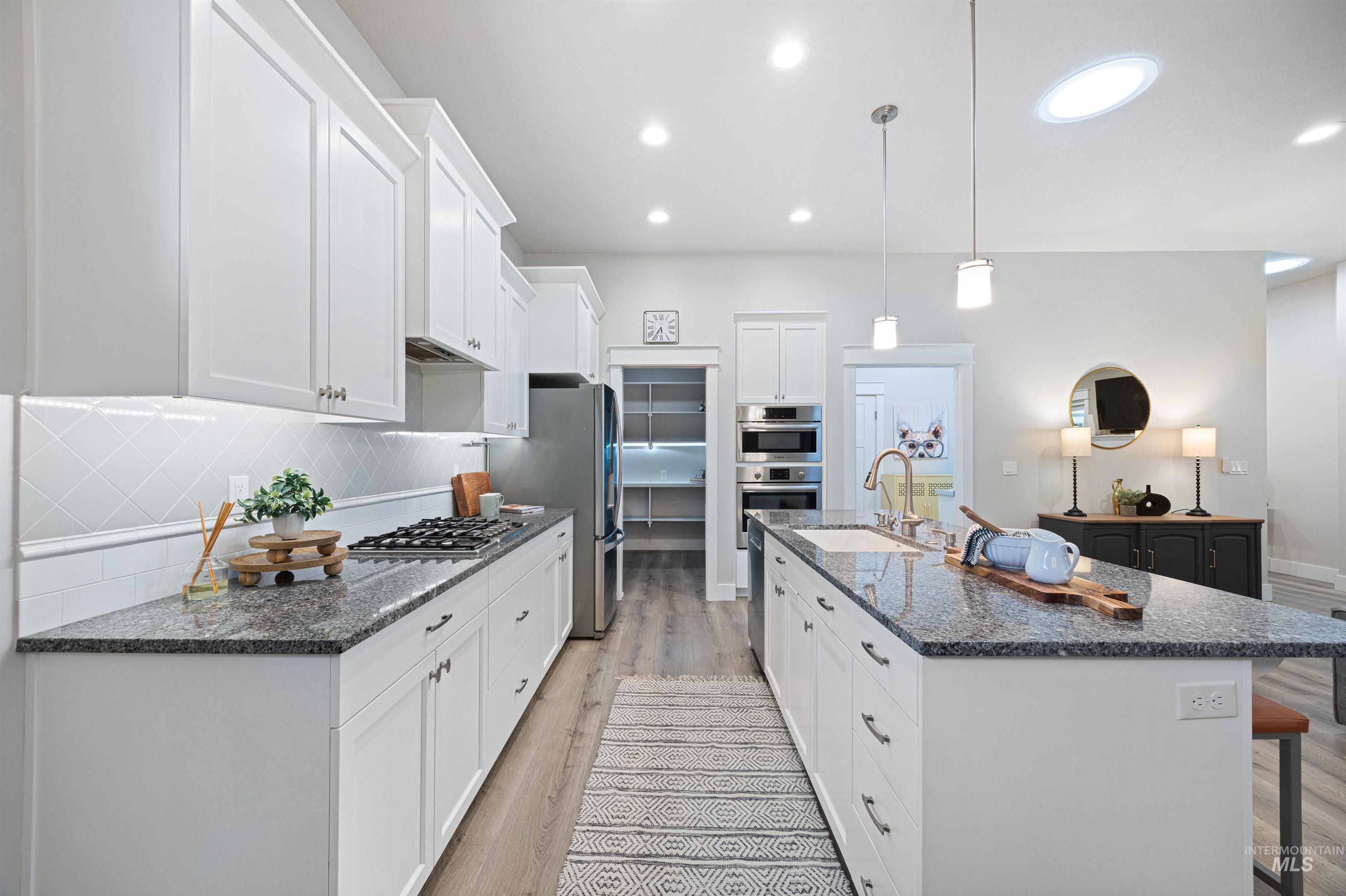 6847 N Cathedral Lane, Eagle, Idaho 83646-8408, 3 Bedrooms, 2 Bathrooms, Residential For Sale, Price $599,900, 98968990