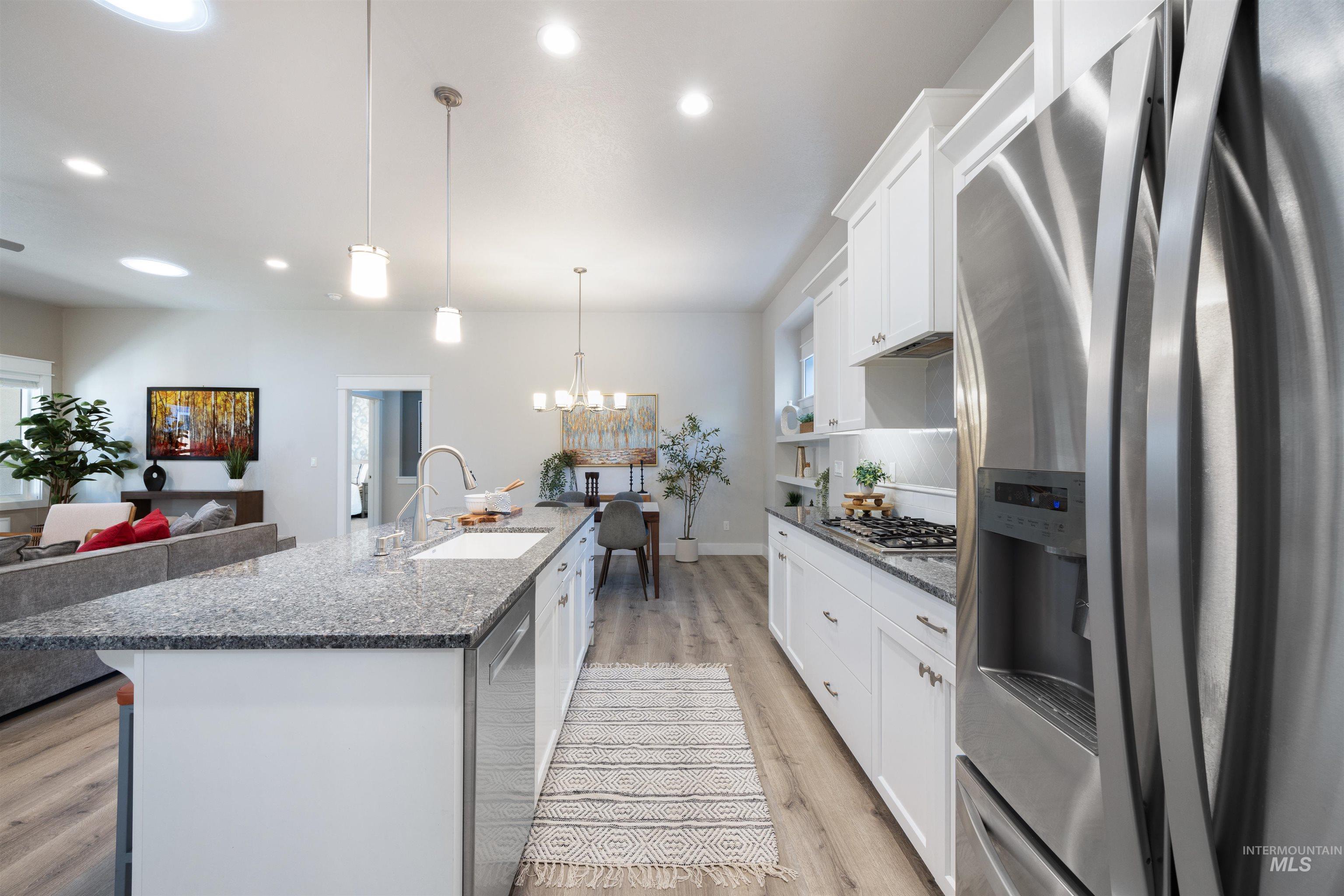 6847 N Cathedral Lane, Eagle, Idaho 83646-8408, 3 Bedrooms, 2 Bathrooms, Residential For Sale, Price $599,900,MLS 98968990