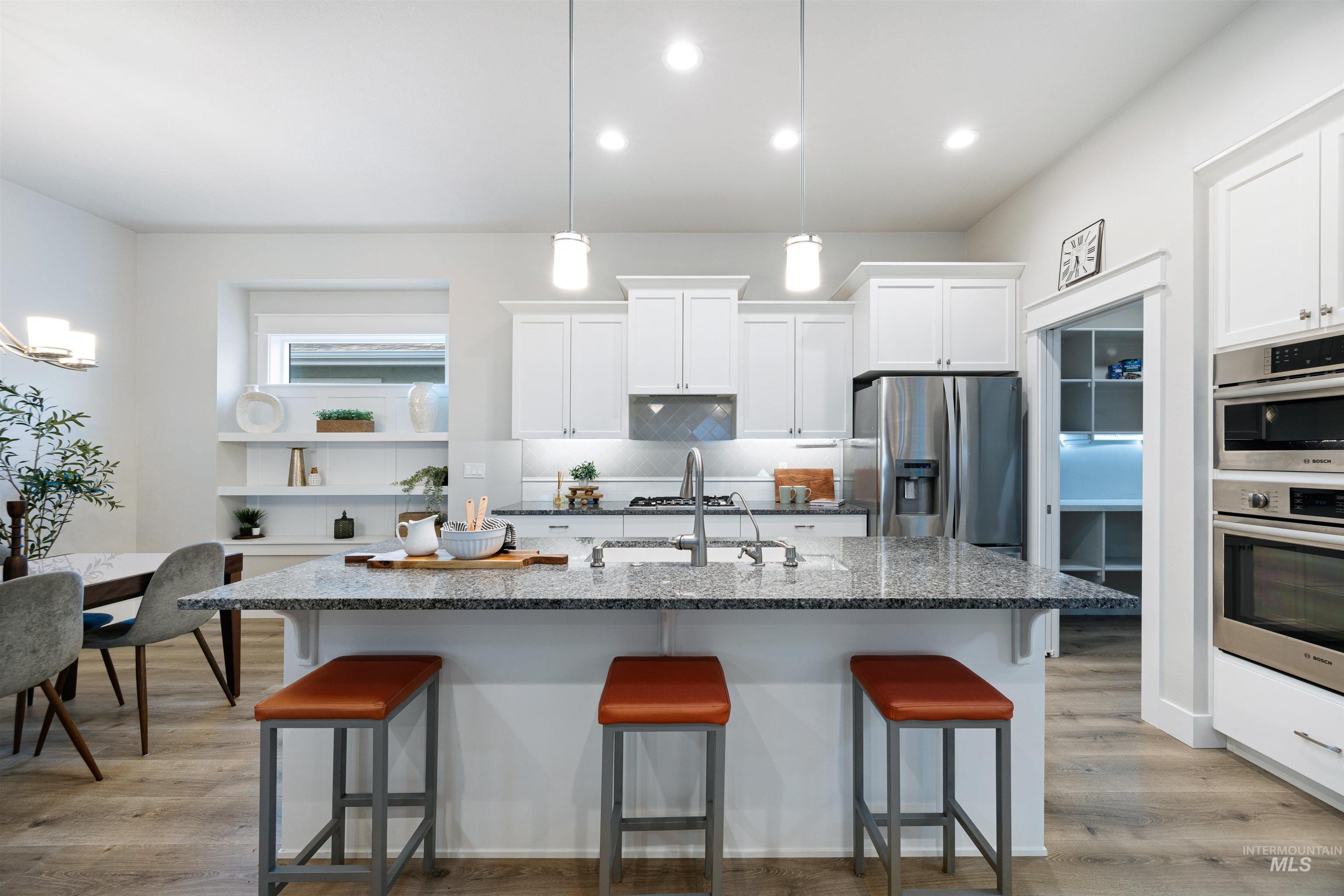 6847 N Cathedral Lane, Eagle, Idaho 83646-8408, 3 Bedrooms, 2 Bathrooms, Residential For Sale, Price $599,900,MLS 98968990