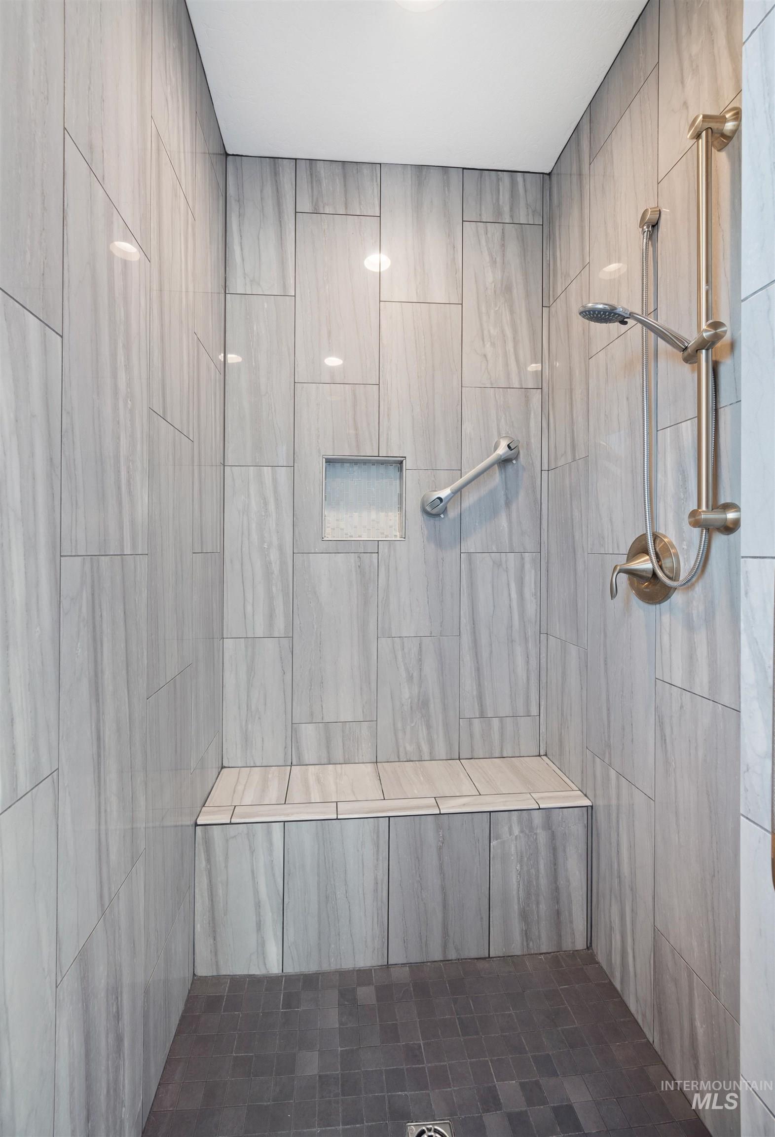 6847 N Cathedral Lane, Eagle, Idaho 83646-8408, 3 Bedrooms, 2 Bathrooms, Residential For Sale, Price $599,900,MLS 98968990