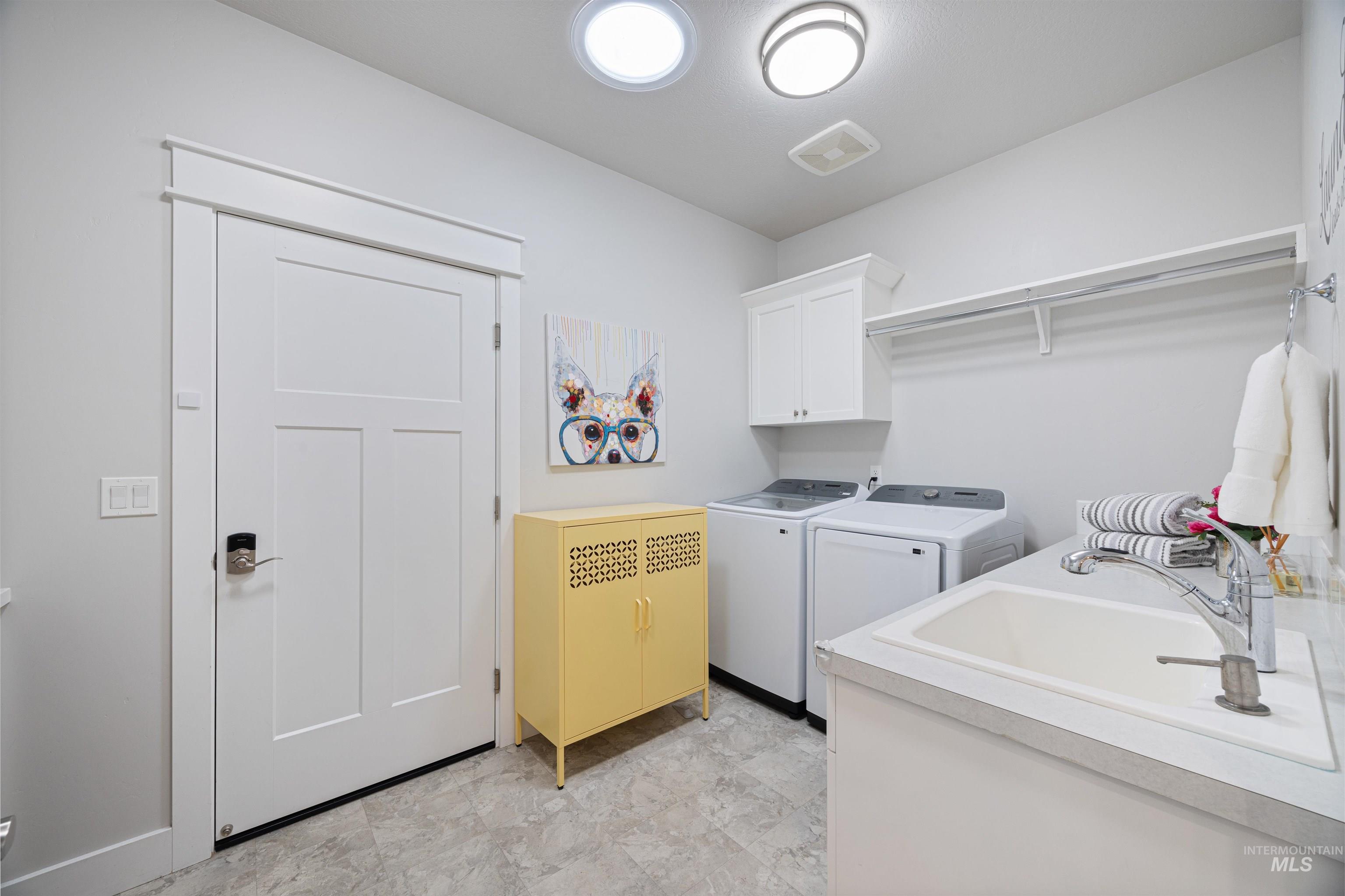 6847 N Cathedral Lane, Eagle, Idaho 83646-8408, 3 Bedrooms, 2 Bathrooms, Residential For Sale, Price $599,900, 98968990