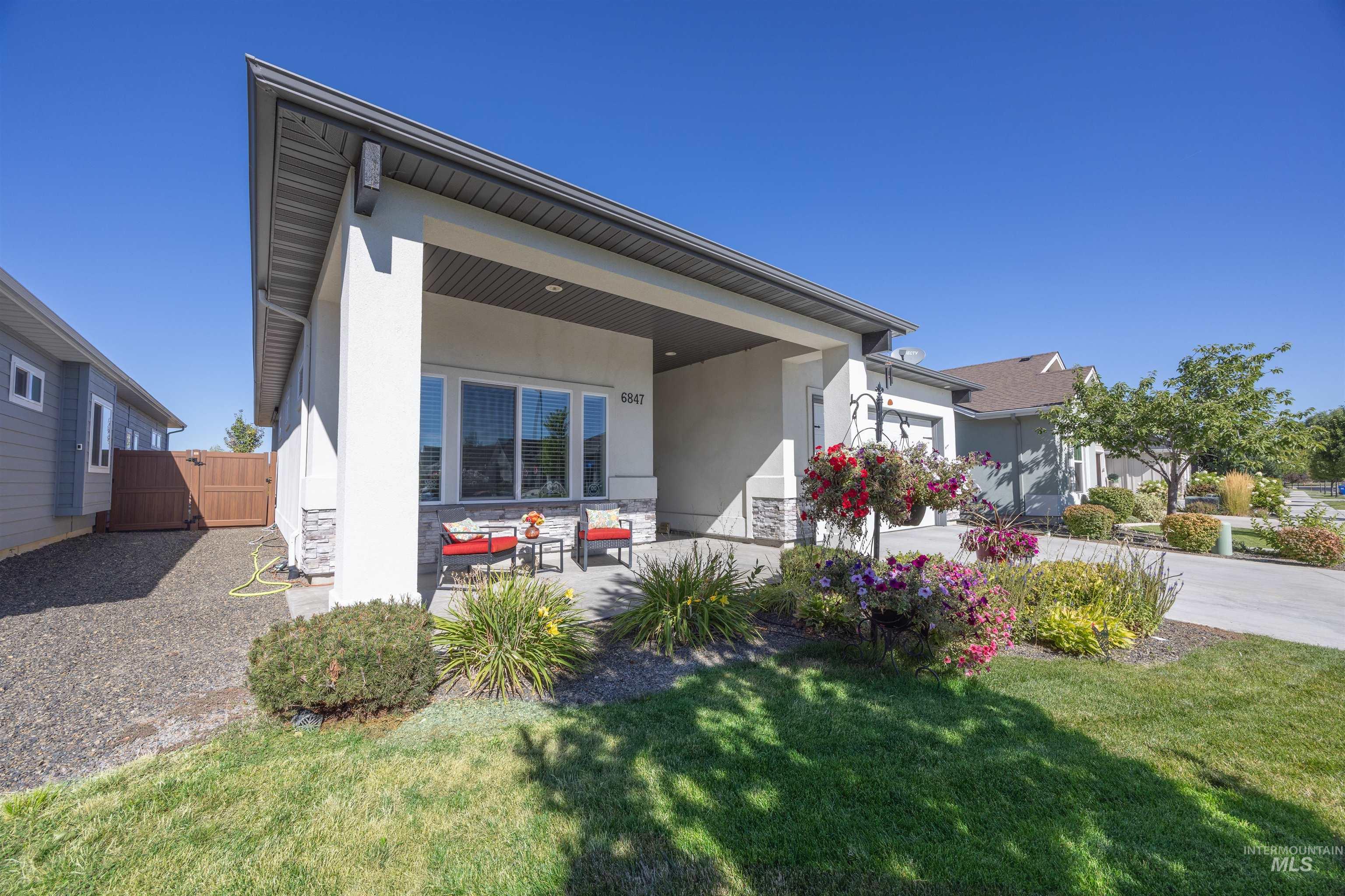 6847 N Cathedral Lane, Eagle, Idaho 83646-8408, 3 Bedrooms, 2 Bathrooms, Residential For Sale, Price $599,900, 98968990