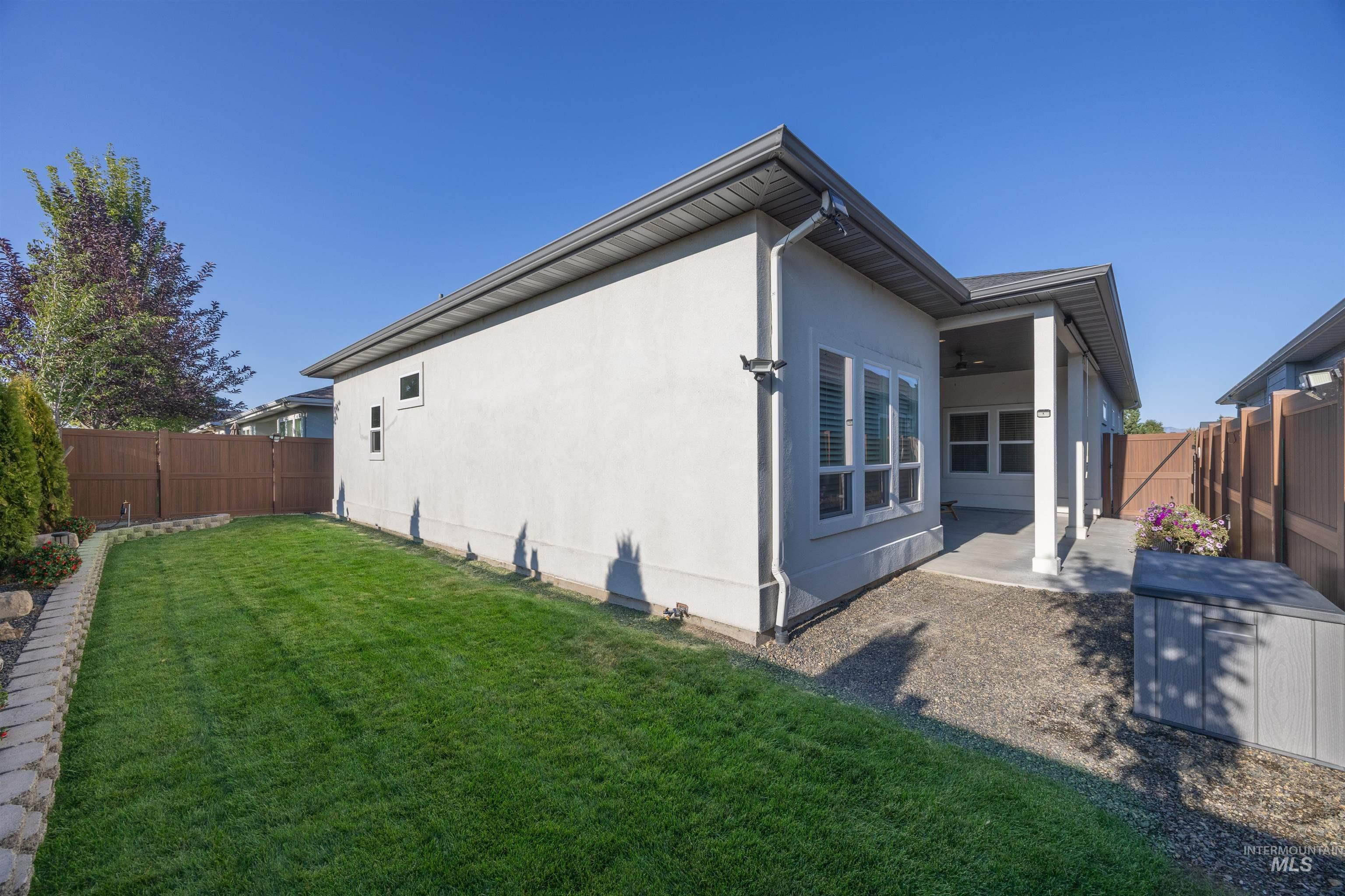 6847 N Cathedral Lane, Eagle, Idaho 83646-8408, 3 Bedrooms, 2 Bathrooms, Residential For Sale, Price $599,900,MLS 98968990