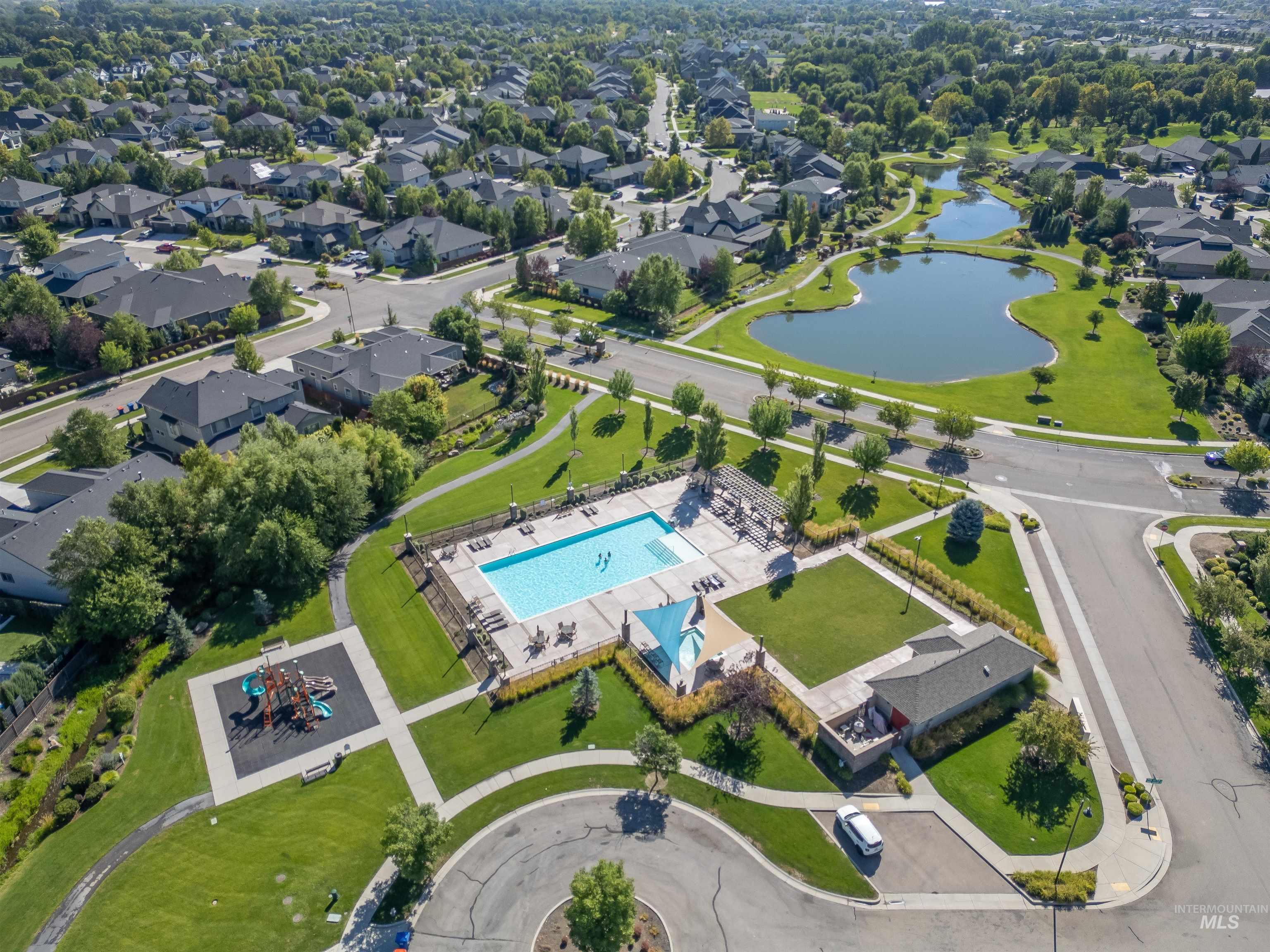 6847 N Cathedral Lane, Eagle, Idaho 83646-8408, 3 Bedrooms, 2 Bathrooms, Residential For Sale, Price $599,900,MLS 98968990