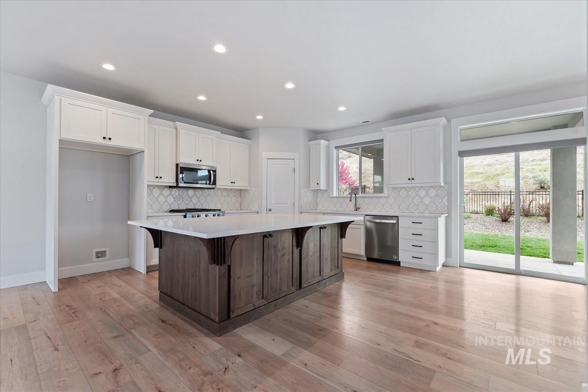 19322 N Shepherds Pie Pl, Boise, Idaho 83714, 4 Bedrooms, 3 Bathrooms, Residential For Sale, Price $648,000,MLS 98968991