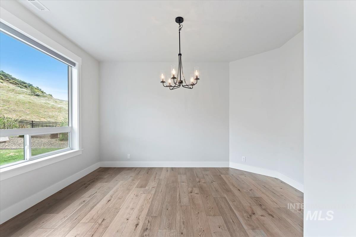 19322 N Shepherds Pie Pl, Boise, Idaho 83714, 4 Bedrooms, 3 Bathrooms, Residential For Sale, Price $648,000,MLS 98968991