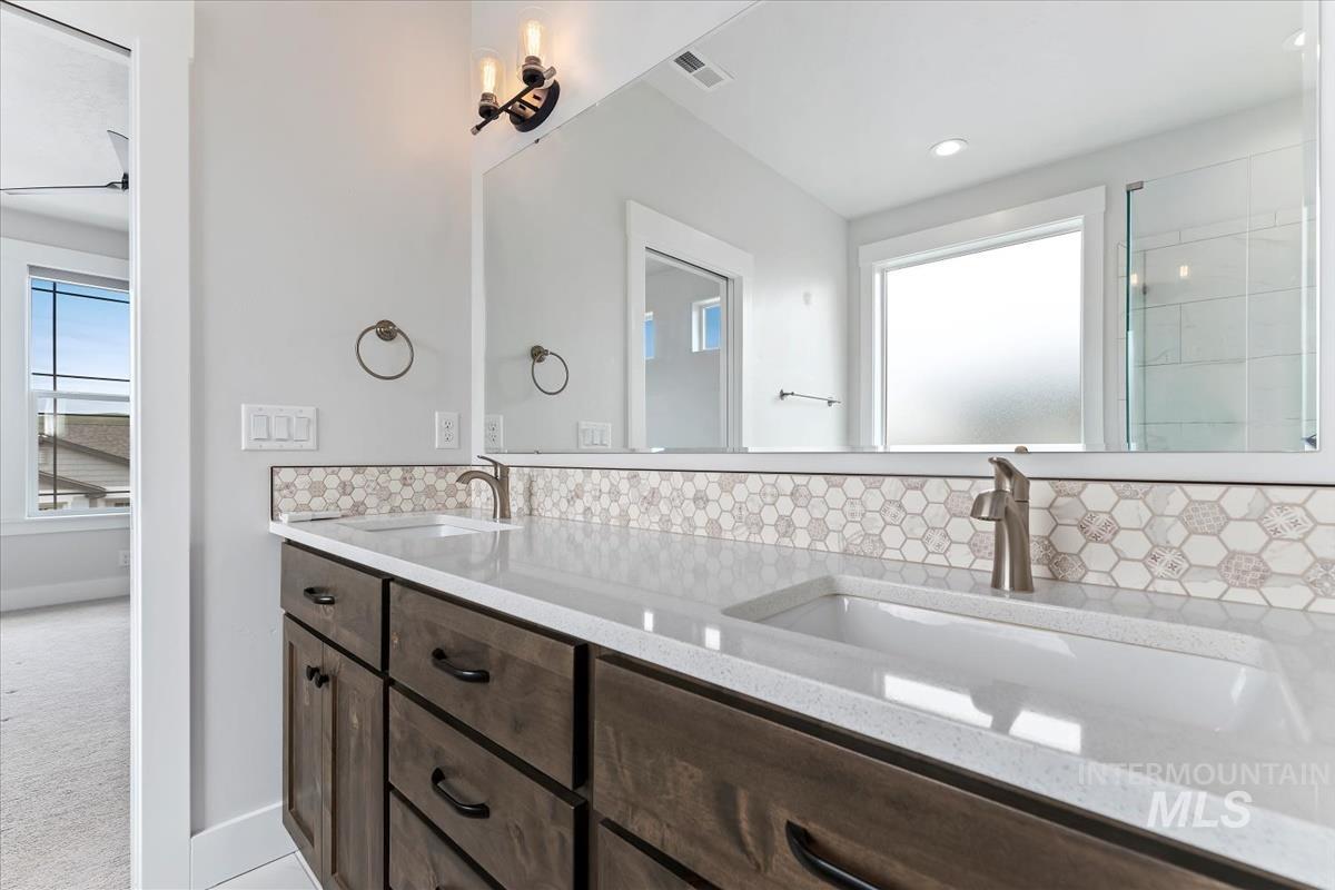 19322 N Shepherds Pie Pl, Boise, Idaho 83714, 4 Bedrooms, 3 Bathrooms, Residential For Sale, Price $648,000,MLS 98968991