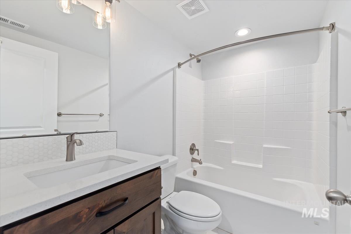 19322 N Shepherds Pie Pl, Boise, Idaho 83714, 4 Bedrooms, 3 Bathrooms, Residential For Sale, Price $648,000,MLS 98968991