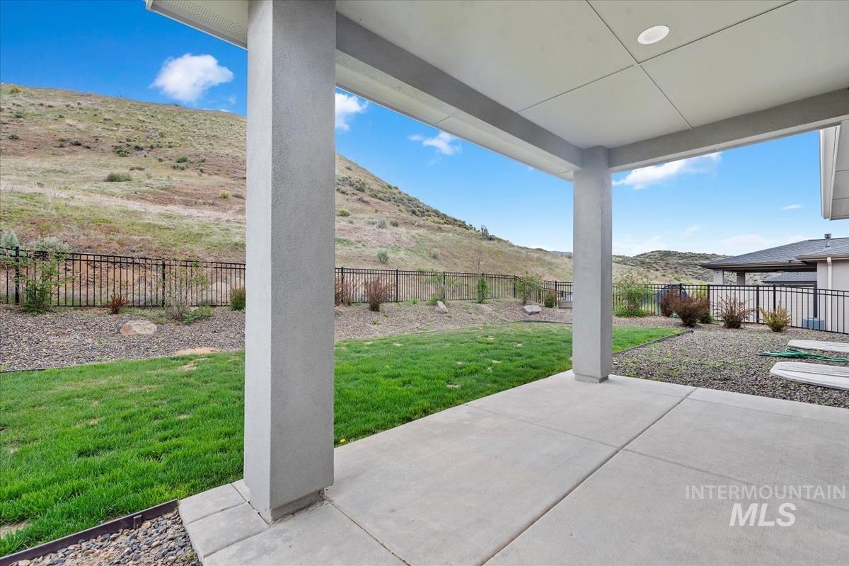 19322 N Shepherds Pie Pl, Boise, Idaho 83714, 4 Bedrooms, 3 Bathrooms, Residential For Sale, Price $648,000,MLS 98968991