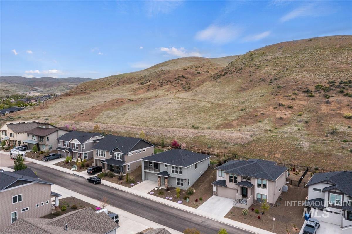 19322 N Shepherds Pie Pl, Boise, Idaho 83714, 4 Bedrooms, 3 Bathrooms, Residential For Sale, Price $648,000,MLS 98968991