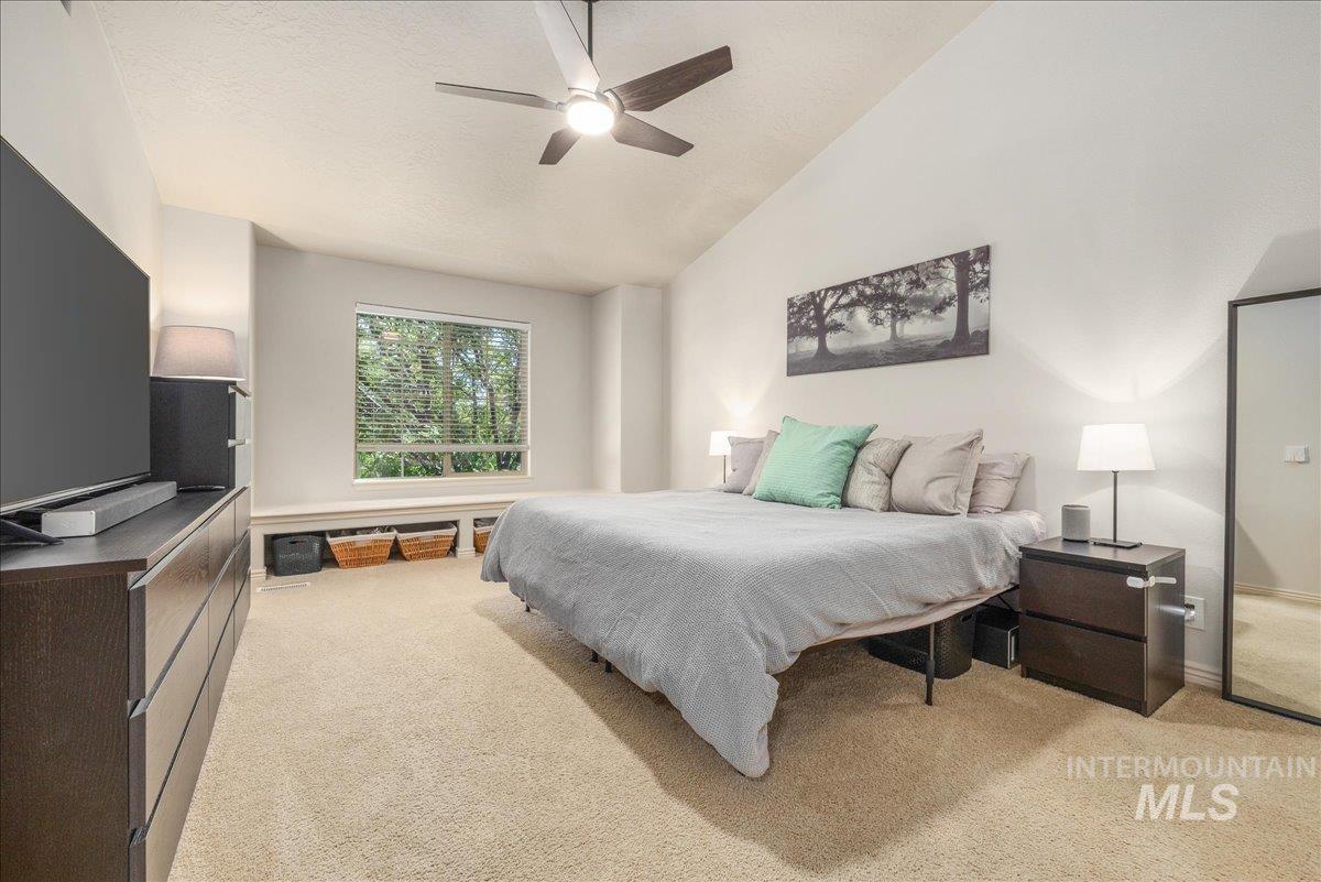 2915 S Nephrite Way, Meridian, Idaho 83642-3165, 4 Bedrooms, 2.5 Bathrooms, Residential For Sale, Price $570,000,MLS 98968997