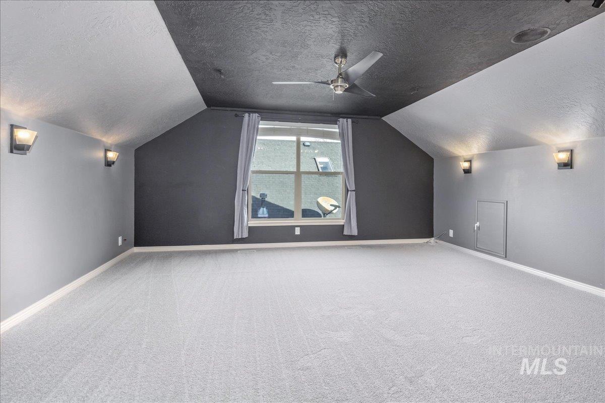 2915 S Nephrite Way, Meridian, Idaho 83642-3165, 4 Bedrooms, 2.5 Bathrooms, Residential For Sale, Price $570,000,MLS 98968997