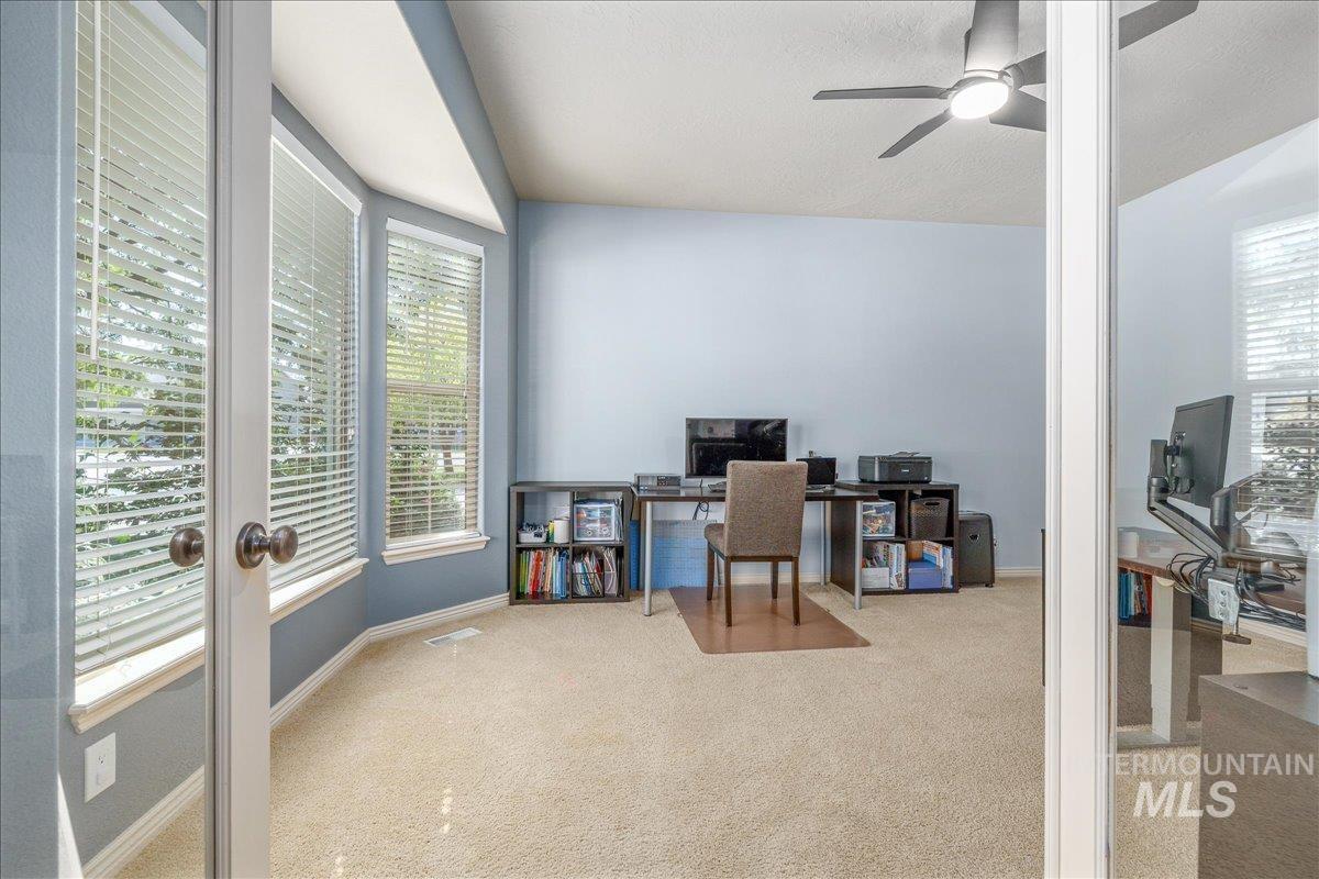 2915 S Nephrite Way, Meridian, Idaho 83642-3165, 4 Bedrooms, 2.5 Bathrooms, Residential For Sale, Price $570,000,MLS 98968997