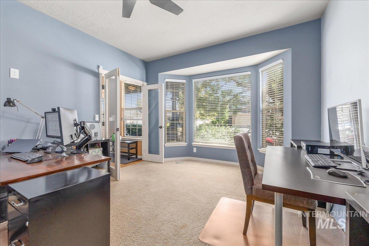 2915 S Nephrite Way, Meridian, Idaho 83642-3165, 4 Bedrooms, 2.5 Bathrooms, Residential For Sale, Price $570,000,MLS 98968997