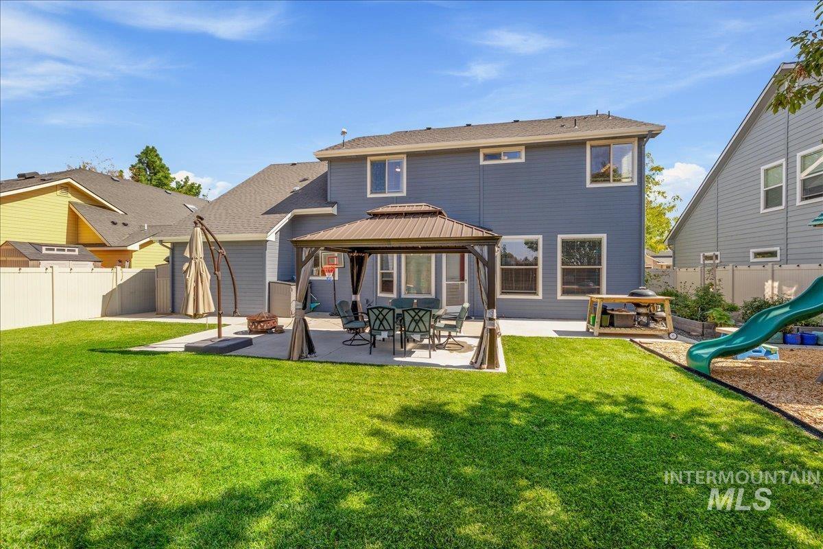 2915 S Nephrite Way, Meridian, Idaho 83642-3165, 4 Bedrooms, 2.5 Bathrooms, Residential For Sale, Price $570,000,MLS 98968997