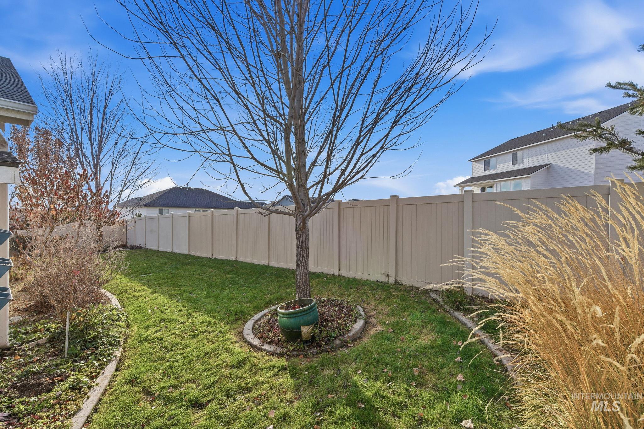 3179 N Cherry Laurel Way, Star, Idaho 83669, 3 Bedrooms, 2 Bathrooms, Residential For Sale, Price $545,000,MLS 98969006