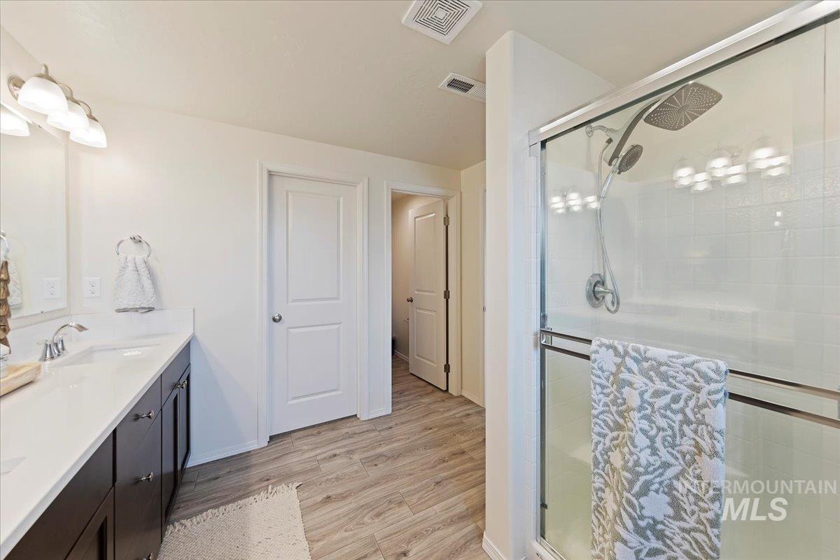 1289 Sundog Ave, Middleton, Idaho 83644, 3 Bedrooms, 2 Bathrooms, Residential For Sale, Price $439,900,MLS 98969014