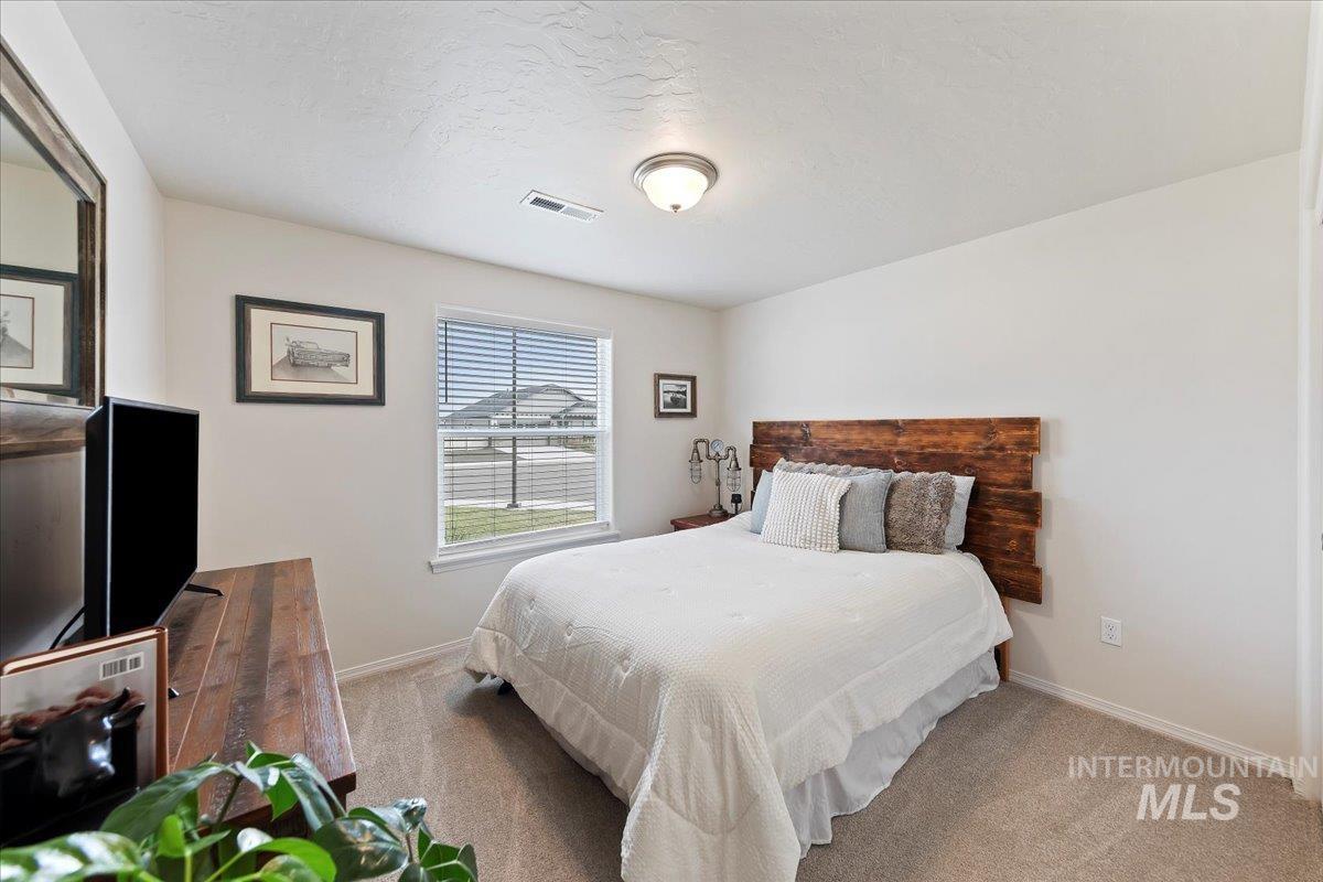 1289 Sundog Ave, Middleton, Idaho 83644, 3 Bedrooms, 2 Bathrooms, Residential For Sale, Price $439,900,MLS 98969014