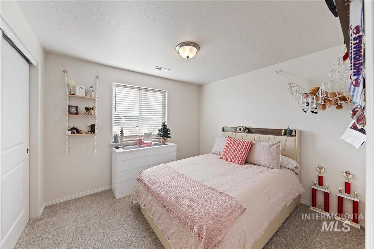 1289 Sundog Ave, Middleton, Idaho 83644, 3 Bedrooms, 2 Bathrooms, Residential For Sale, Price $439,900,MLS 98969014