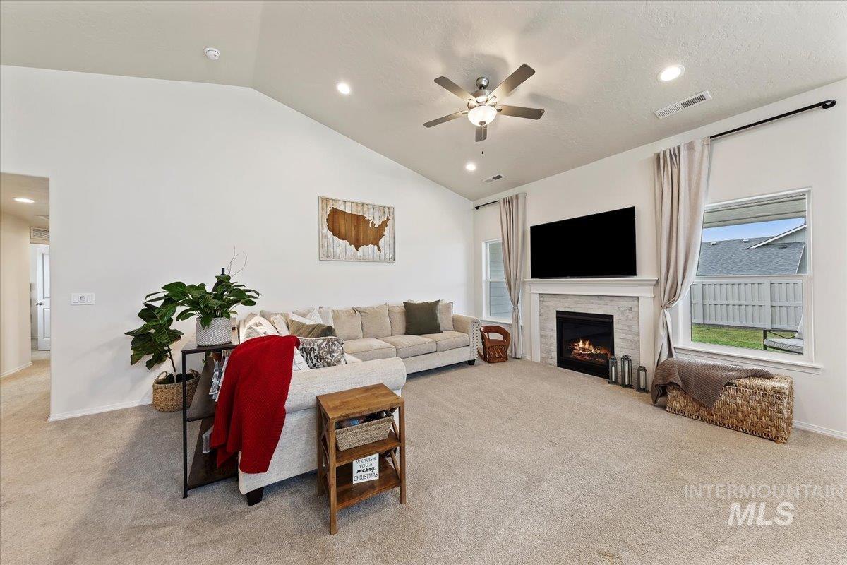 1289 Sundog Ave, Middleton, Idaho 83644, 3 Bedrooms, 2 Bathrooms, Residential For Sale, Price $439,900,MLS 98969014