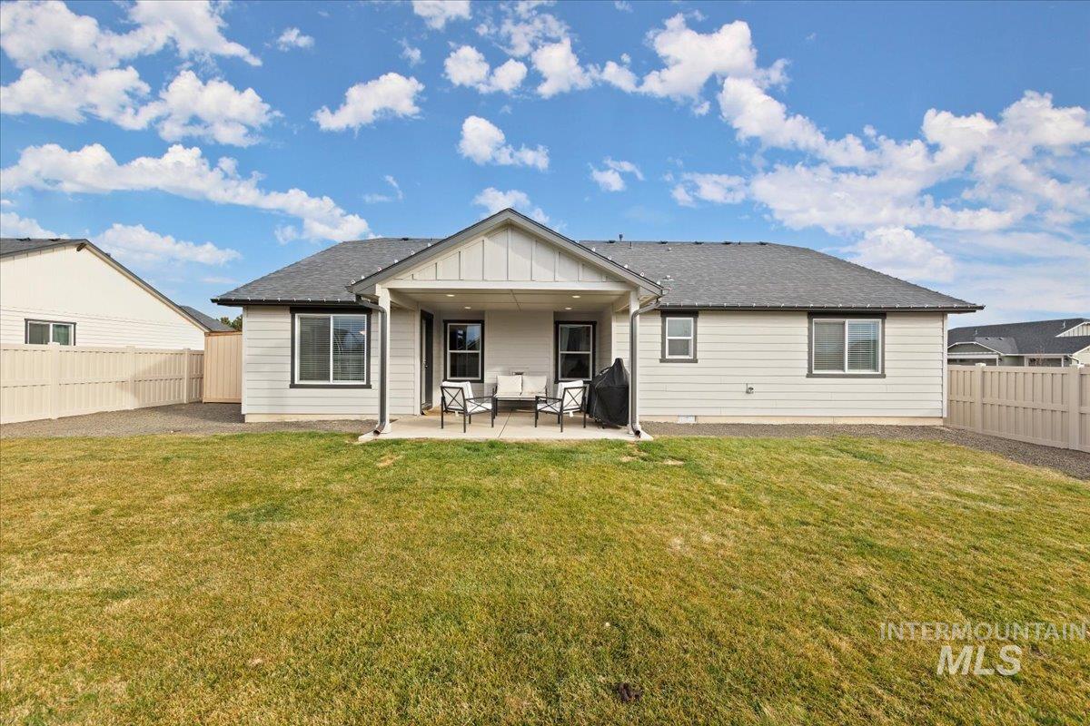 1289 Sundog Ave, Middleton, Idaho 83644, 3 Bedrooms, 2 Bathrooms, Residential For Sale, Price $439,900,MLS 98969014