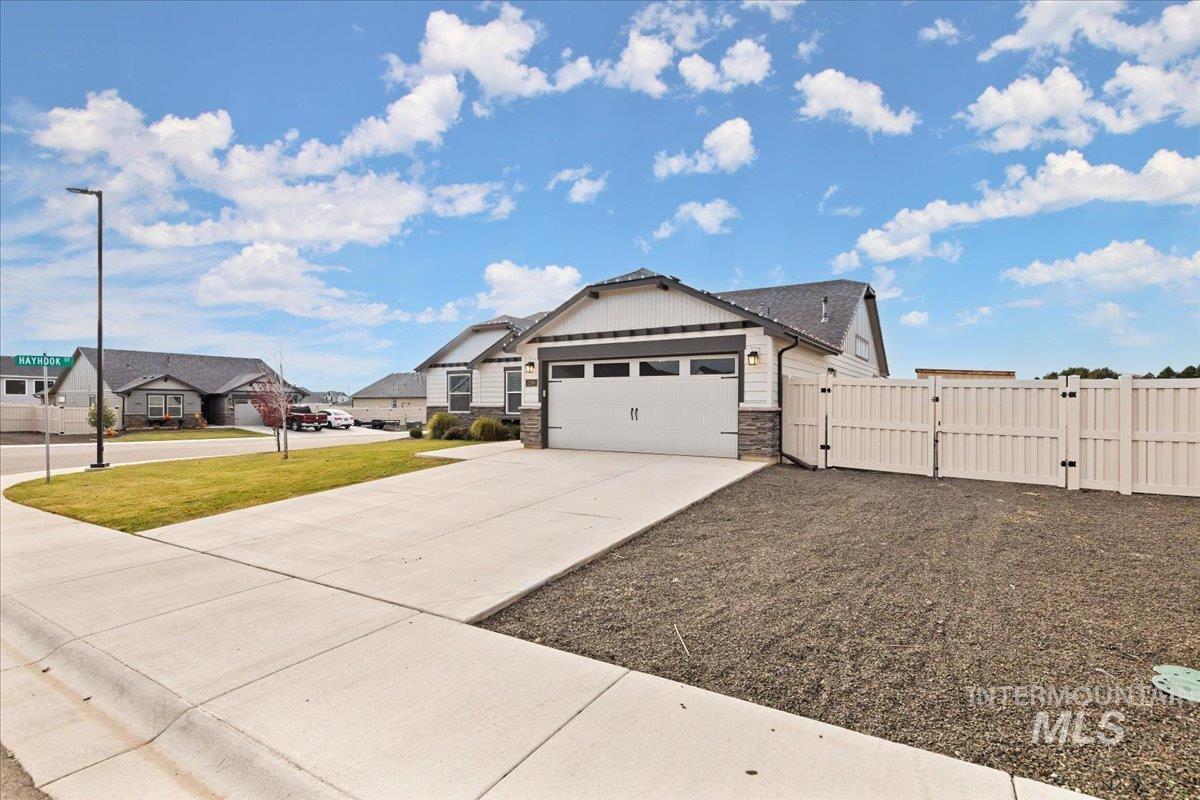1289 Sundog Ave, Middleton, Idaho 83644, 3 Bedrooms, 2 Bathrooms, Residential For Sale, Price $439,900,MLS 98969014