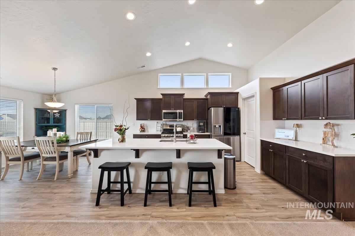 1289 Sundog Ave, Middleton, Idaho 83644, 3 Bedrooms, 2 Bathrooms, Residential For Sale, Price $439,900,MLS 98969014