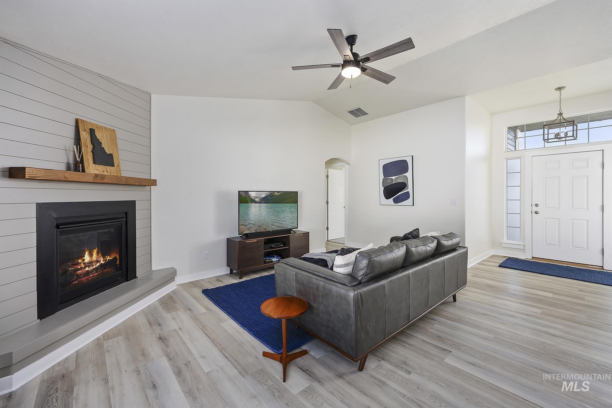 234 Canyon Crest Dr W, Twin Falls, Idaho 83301, 4 Bedrooms, 3 Bathrooms, Residential For Sale, Price $490,000,MLS 98969018