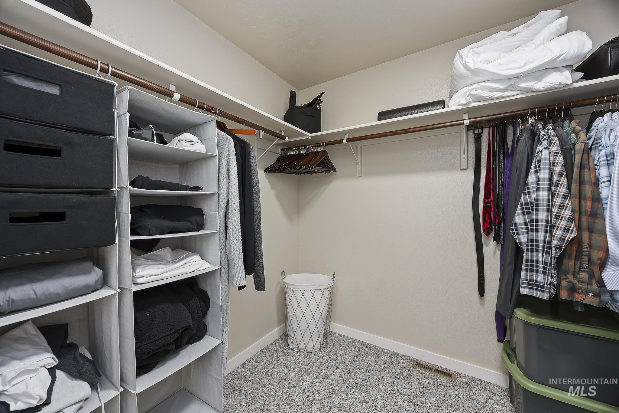 234 Canyon Crest Dr W, Twin Falls, Idaho 83301, 4 Bedrooms, 3 Bathrooms, Residential For Sale, Price $490,000,MLS 98969018