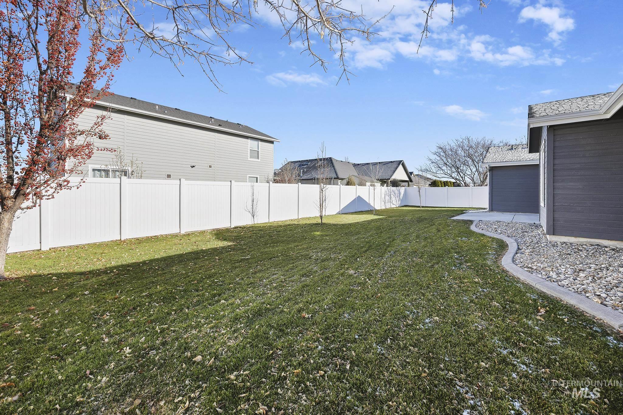 234 Canyon Crest Dr W, Twin Falls, Idaho 83301, 4 Bedrooms, 3 Bathrooms, Residential For Sale, Price $490,000,MLS 98969018