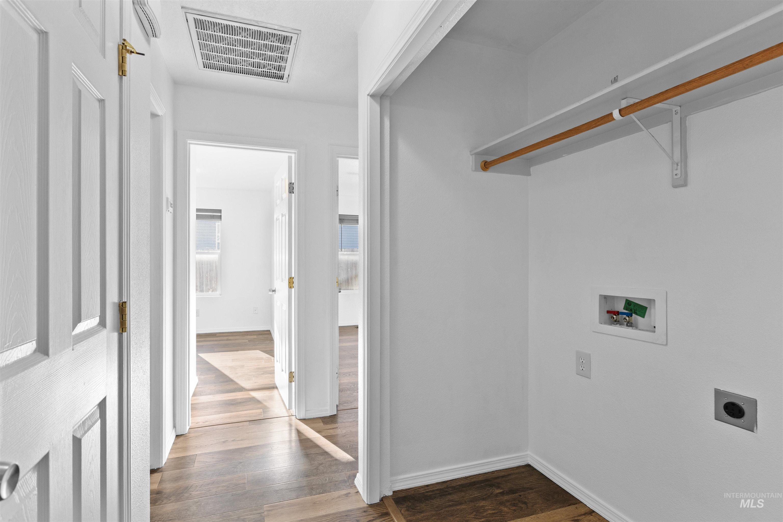 16535 Chino Ave, Caldwell, Idaho 83607-5314, 3 Bedrooms, 2 Bathrooms, Residential For Sale, Price $329,900,MLS 98969019