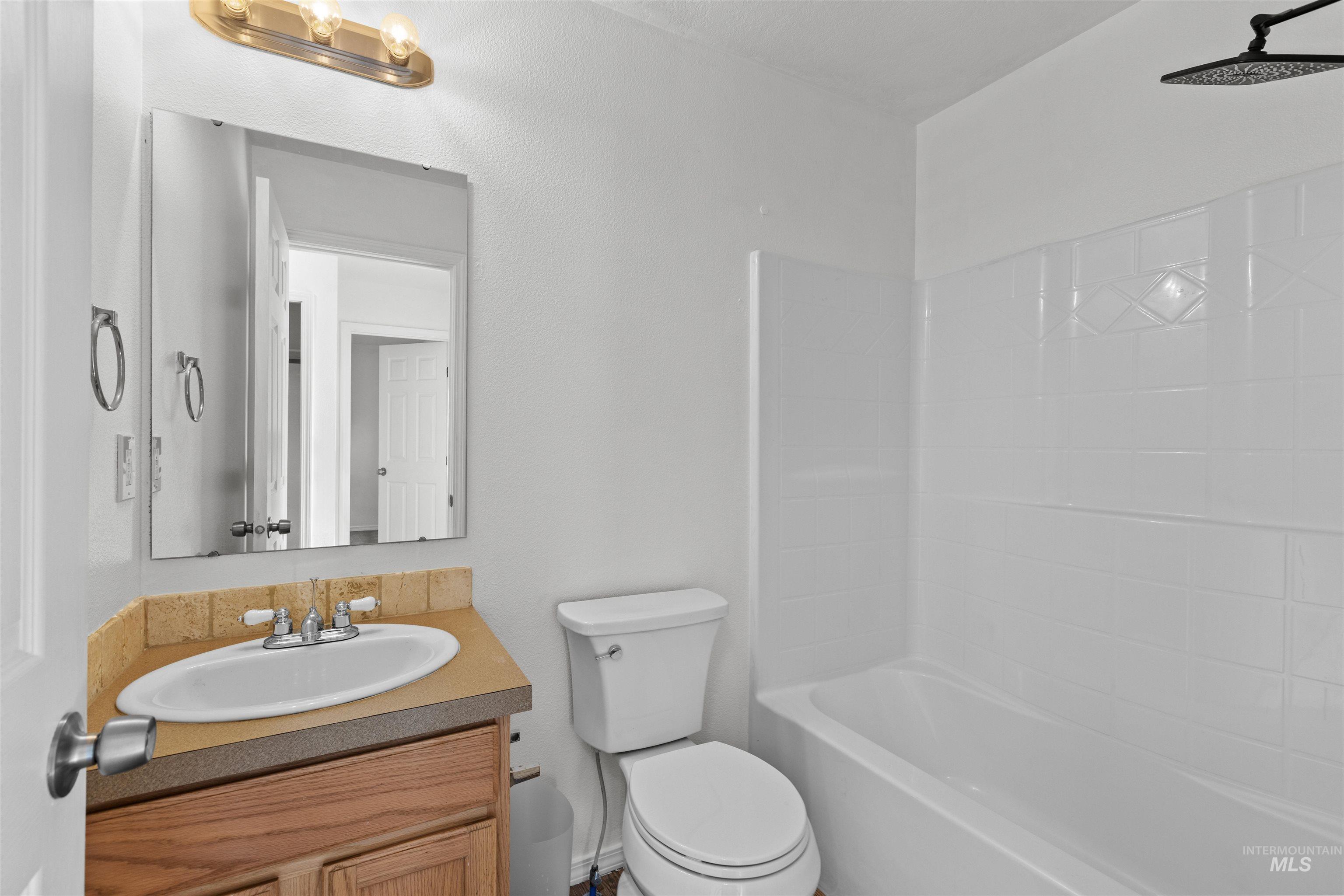 16535 Chino Ave, Caldwell, Idaho 83607-5314, 3 Bedrooms, 2 Bathrooms, Residential For Sale, Price $329,900,MLS 98969019