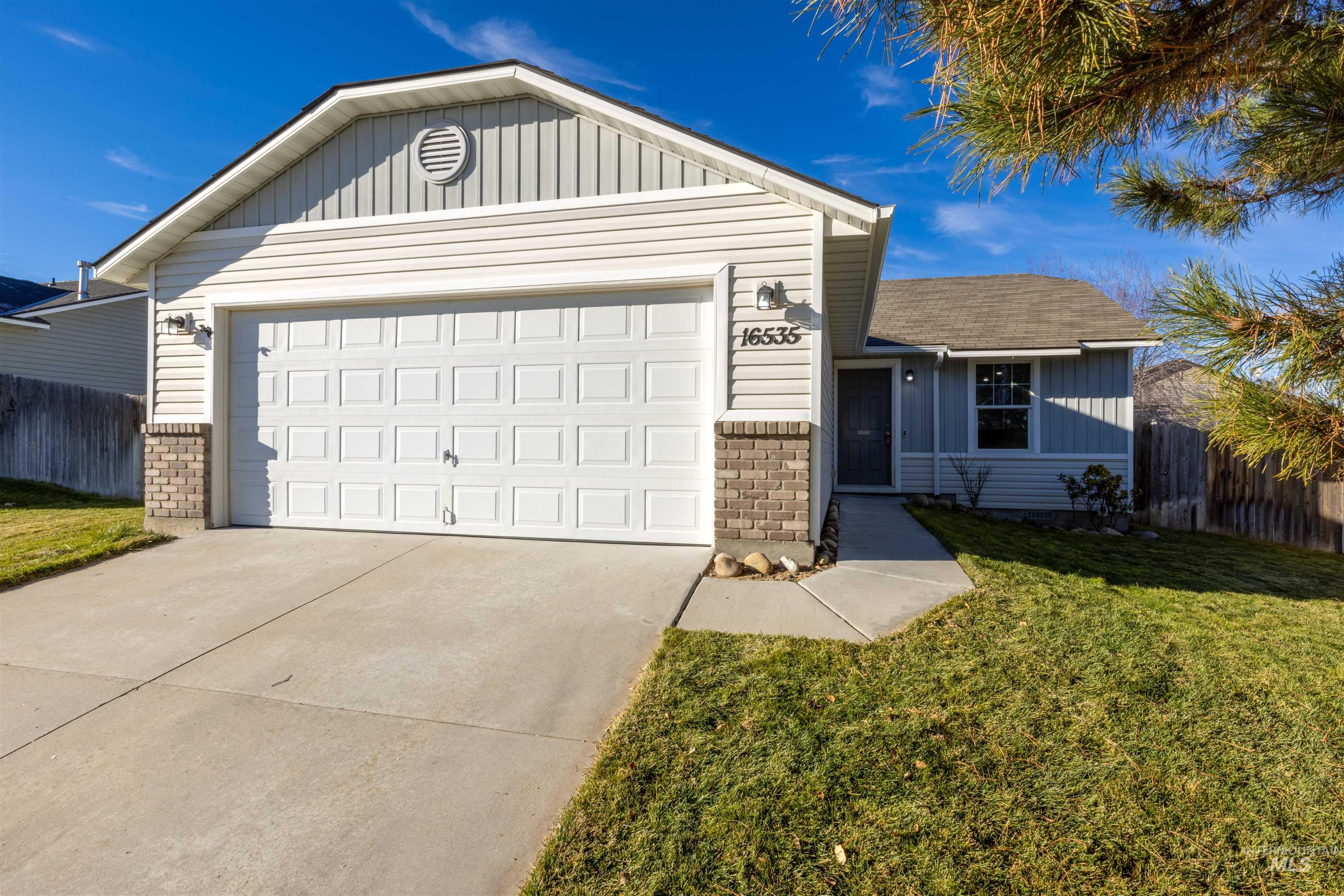 16535 Chino Ave, Caldwell, Idaho 83607-5314, 3 Bedrooms, 2 Bathrooms, Residential For Sale, Price $329,900,MLS 98969019