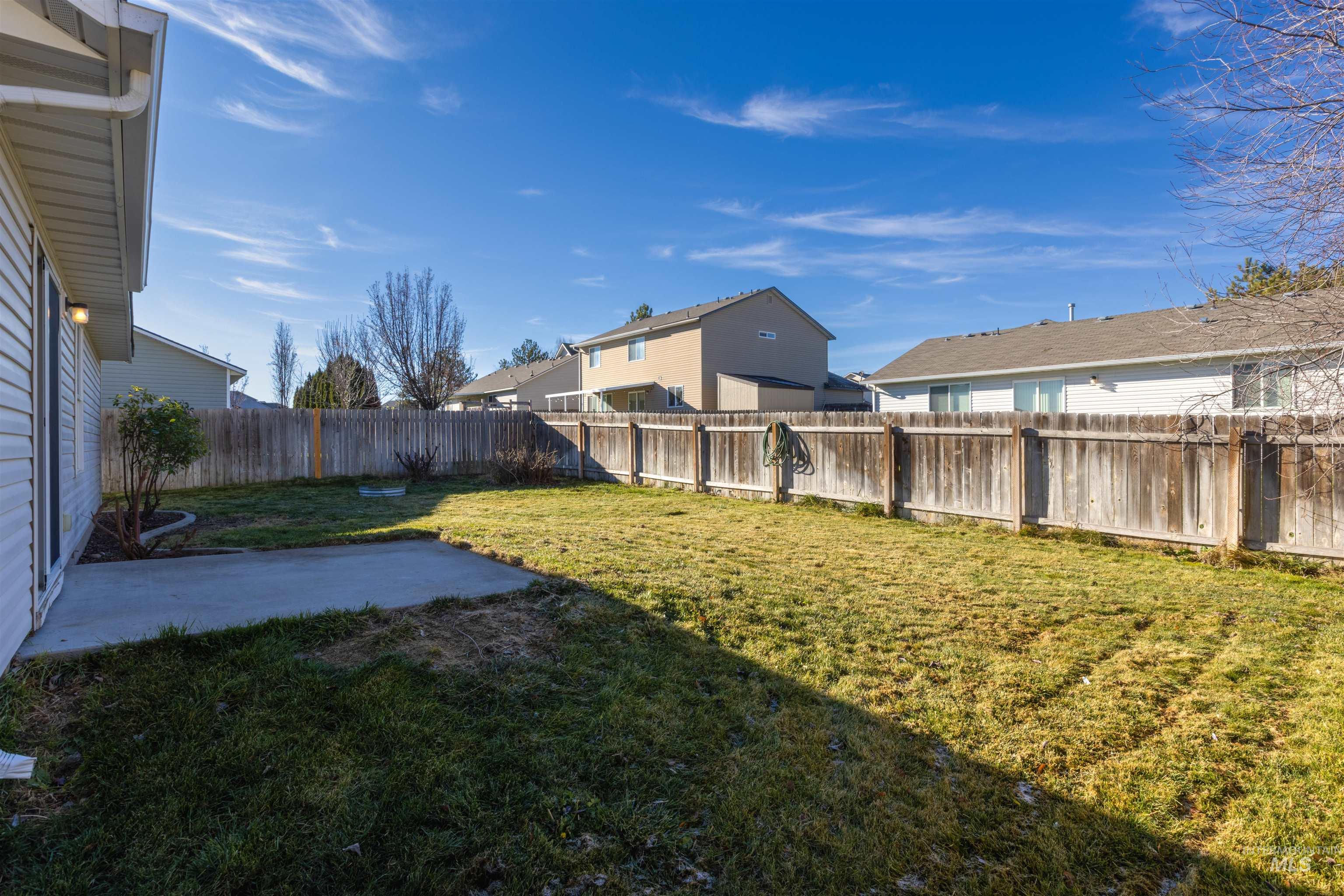 16535 Chino Ave, Caldwell, Idaho 83607-5314, 3 Bedrooms, 2 Bathrooms, Residential For Sale, Price $329,900,MLS 98969019