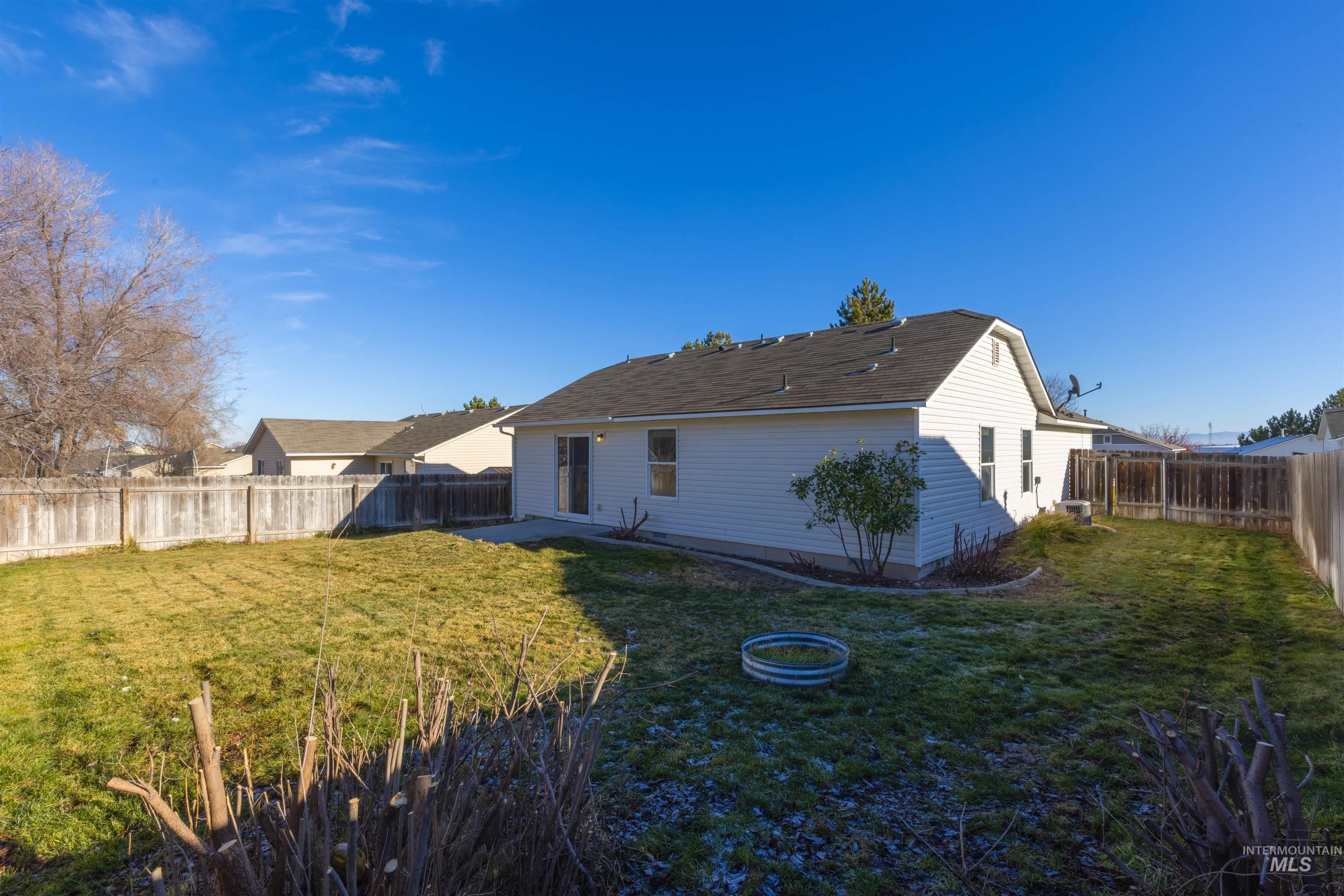 16535 Chino Ave, Caldwell, Idaho 83607-5314, 3 Bedrooms, 2 Bathrooms, Residential For Sale, Price $329,900,MLS 98969019
