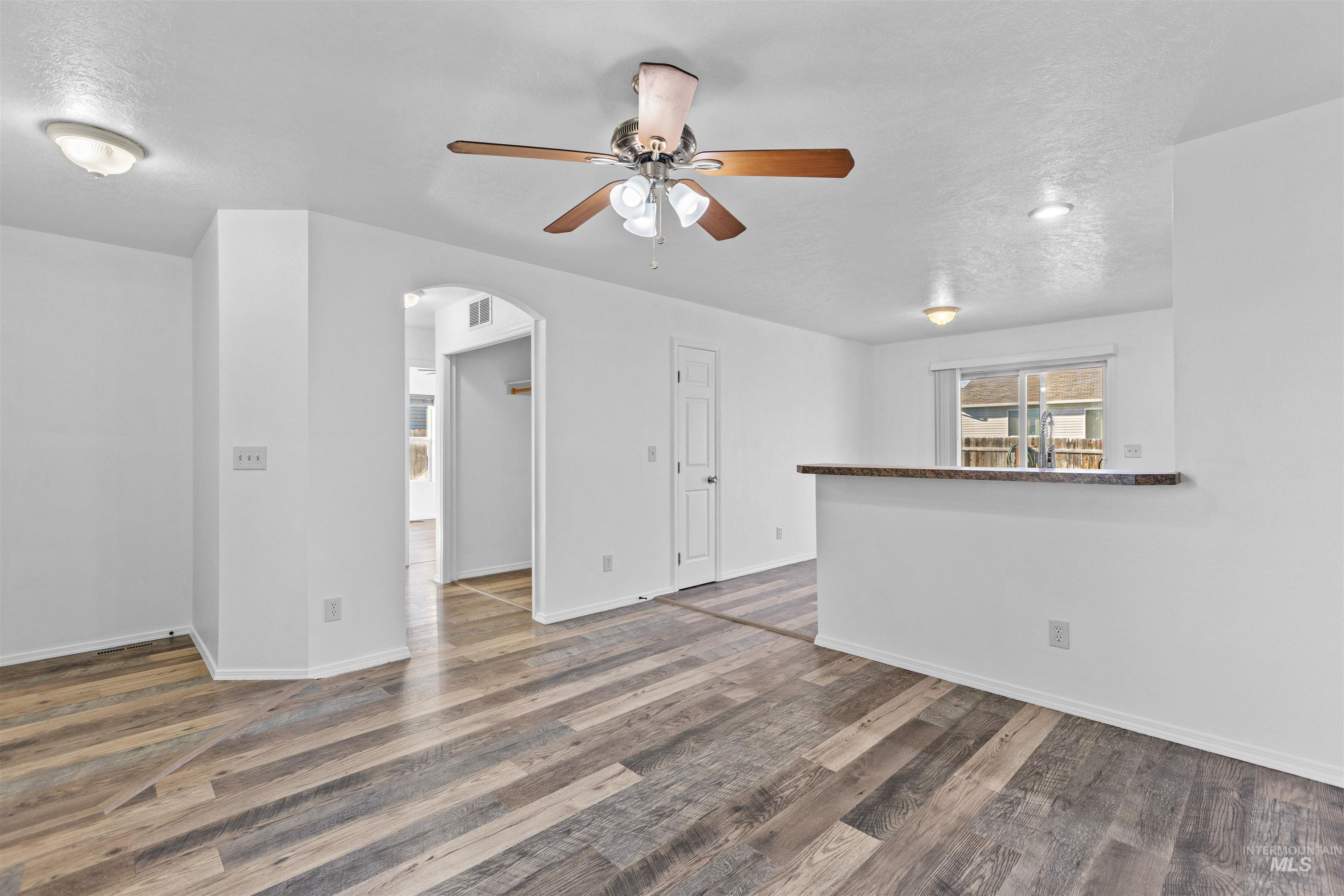 16535 Chino Ave, Caldwell, Idaho 83607-5314, 3 Bedrooms, 2 Bathrooms, Residential For Sale, Price $329,900,MLS 98969019