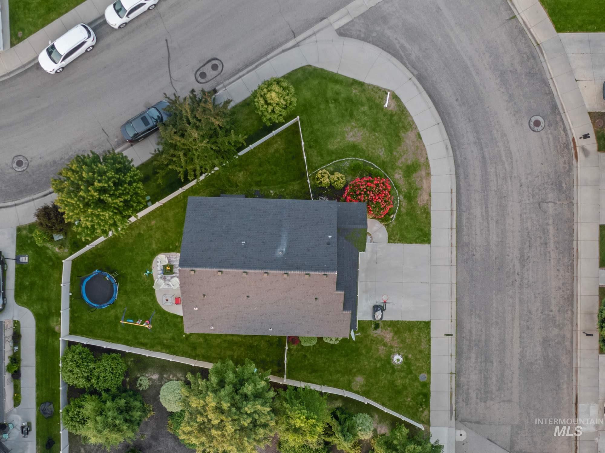 1328 W Cobblefield St., Meridian, Idaho 83646, 4 Bedrooms, 2.5 Bathrooms, Residential For Sale, Price $477,000,MLS 98969020