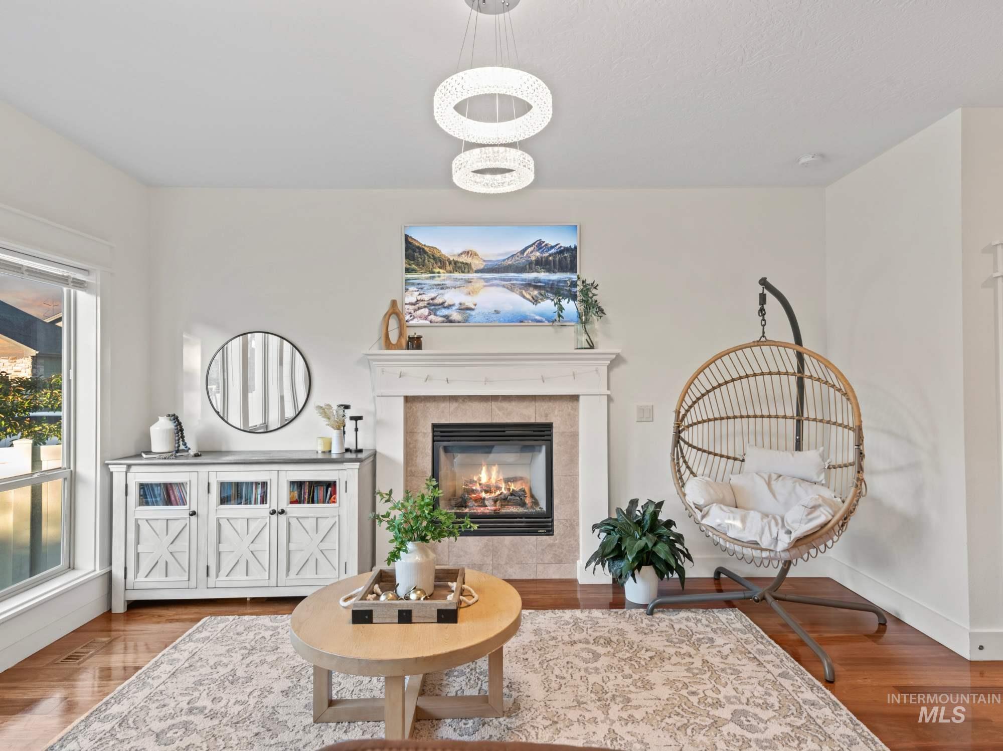 1328 W Cobblefield St., Meridian, Idaho 83646, 4 Bedrooms, 2.5 Bathrooms, Residential For Sale, Price $477,000,MLS 98969020