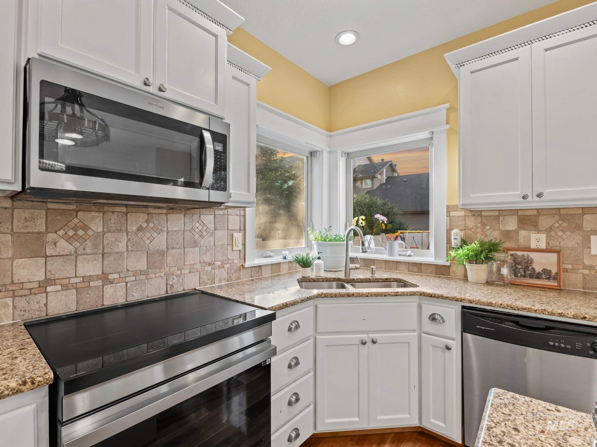 1328 W Cobblefield St., Meridian, Idaho 83646, 4 Bedrooms, 2.5 Bathrooms, Residential For Sale, Price $477,000,MLS 98969020