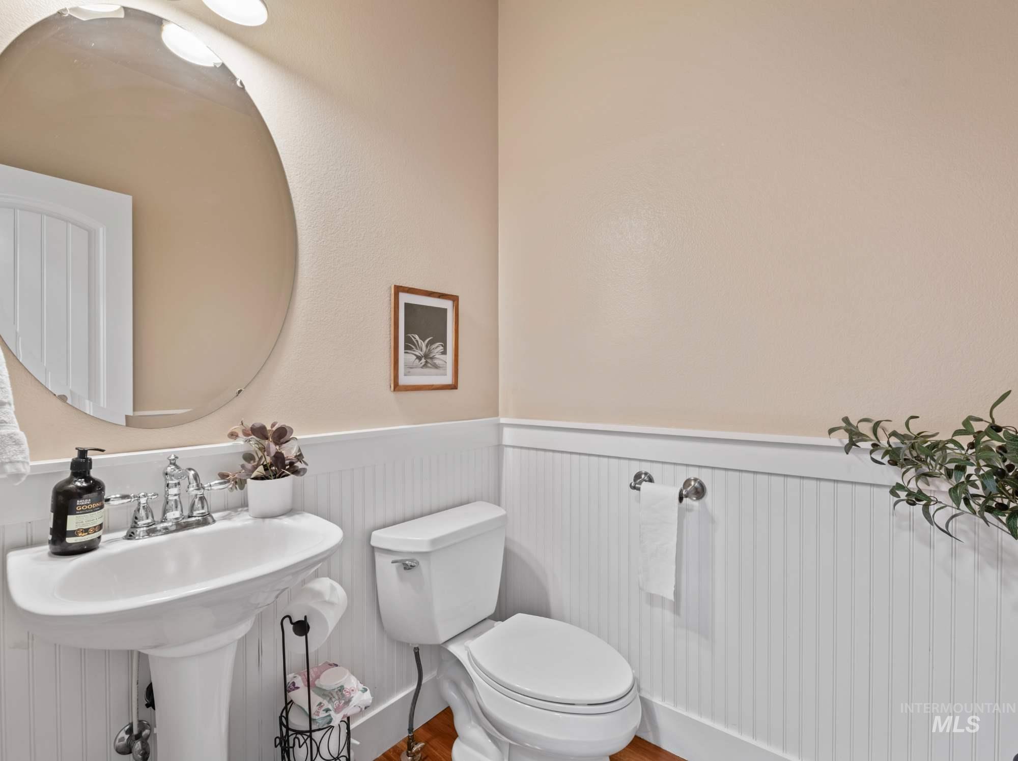 1328 W Cobblefield St., Meridian, Idaho 83646, 4 Bedrooms, 2.5 Bathrooms, Residential For Sale, Price $477,000,MLS 98969020