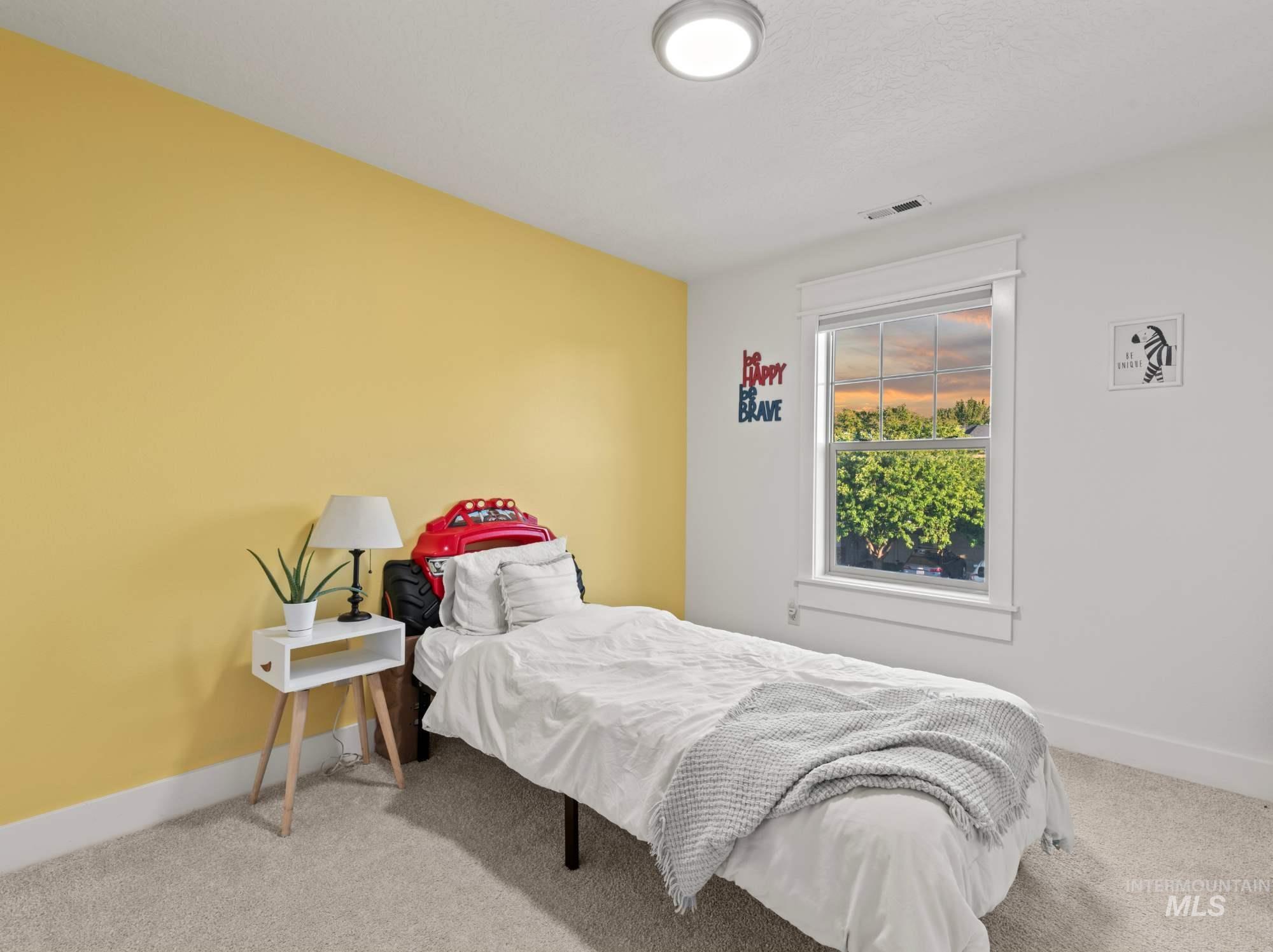 1328 W Cobblefield St., Meridian, Idaho 83646, 4 Bedrooms, 2.5 Bathrooms, Residential For Sale, Price $477,000,MLS 98969020