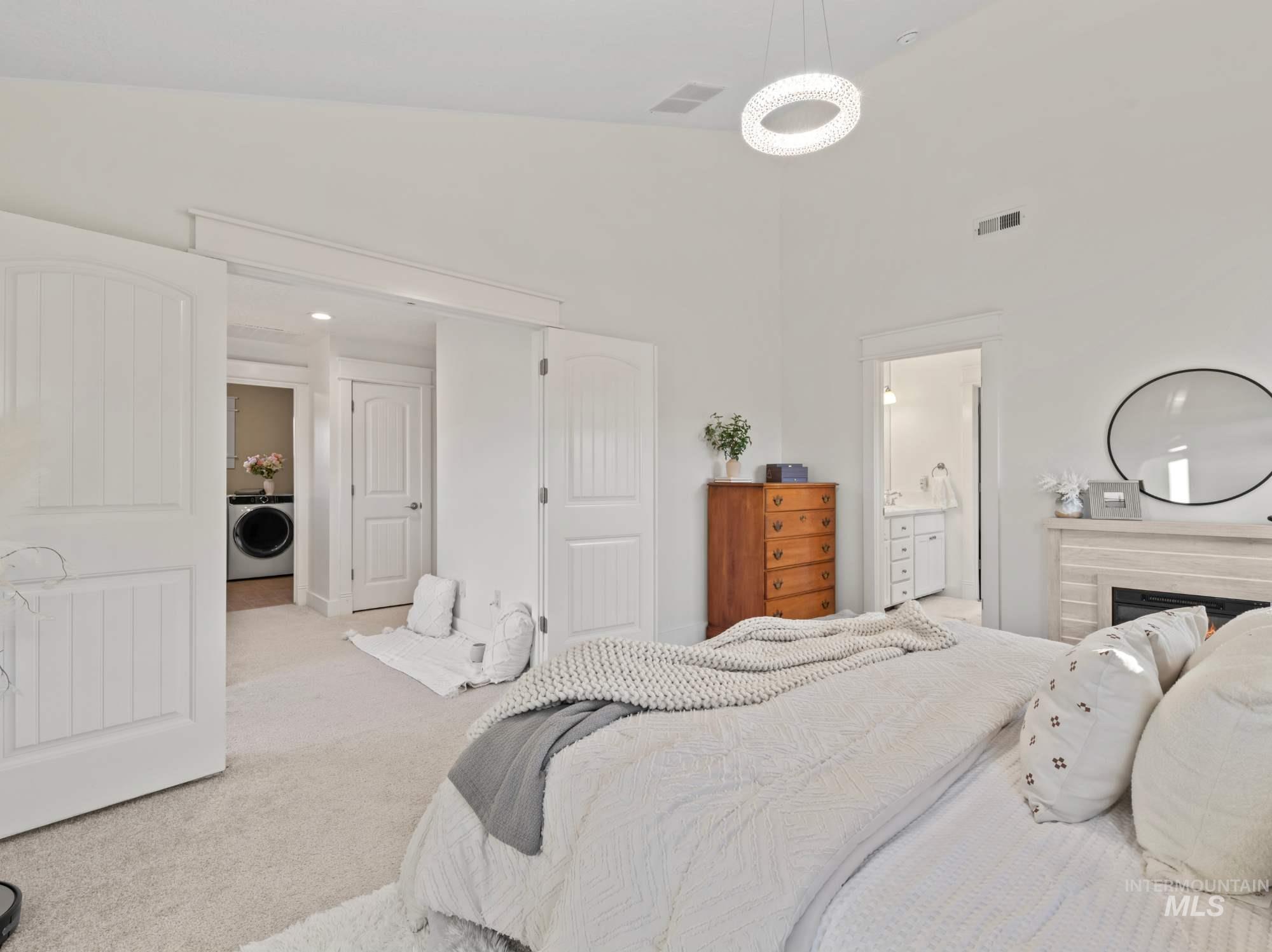 1328 W Cobblefield St., Meridian, Idaho 83646, 4 Bedrooms, 2.5 Bathrooms, Residential For Sale, Price $477,000,MLS 98969020