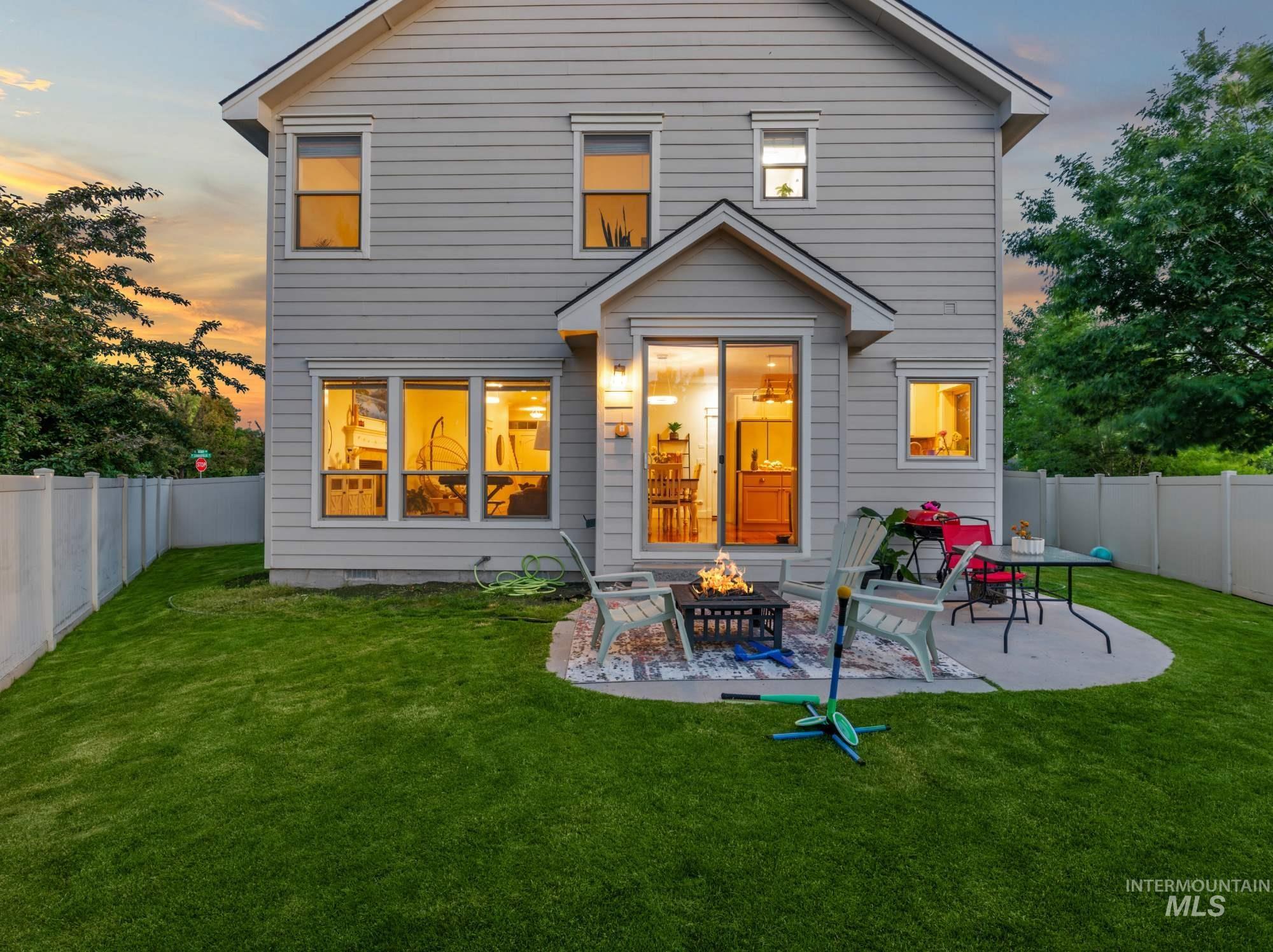 1328 W Cobblefield St., Meridian, Idaho 83646, 4 Bedrooms, 2.5 Bathrooms, Residential For Sale, Price $477,000,MLS 98969020