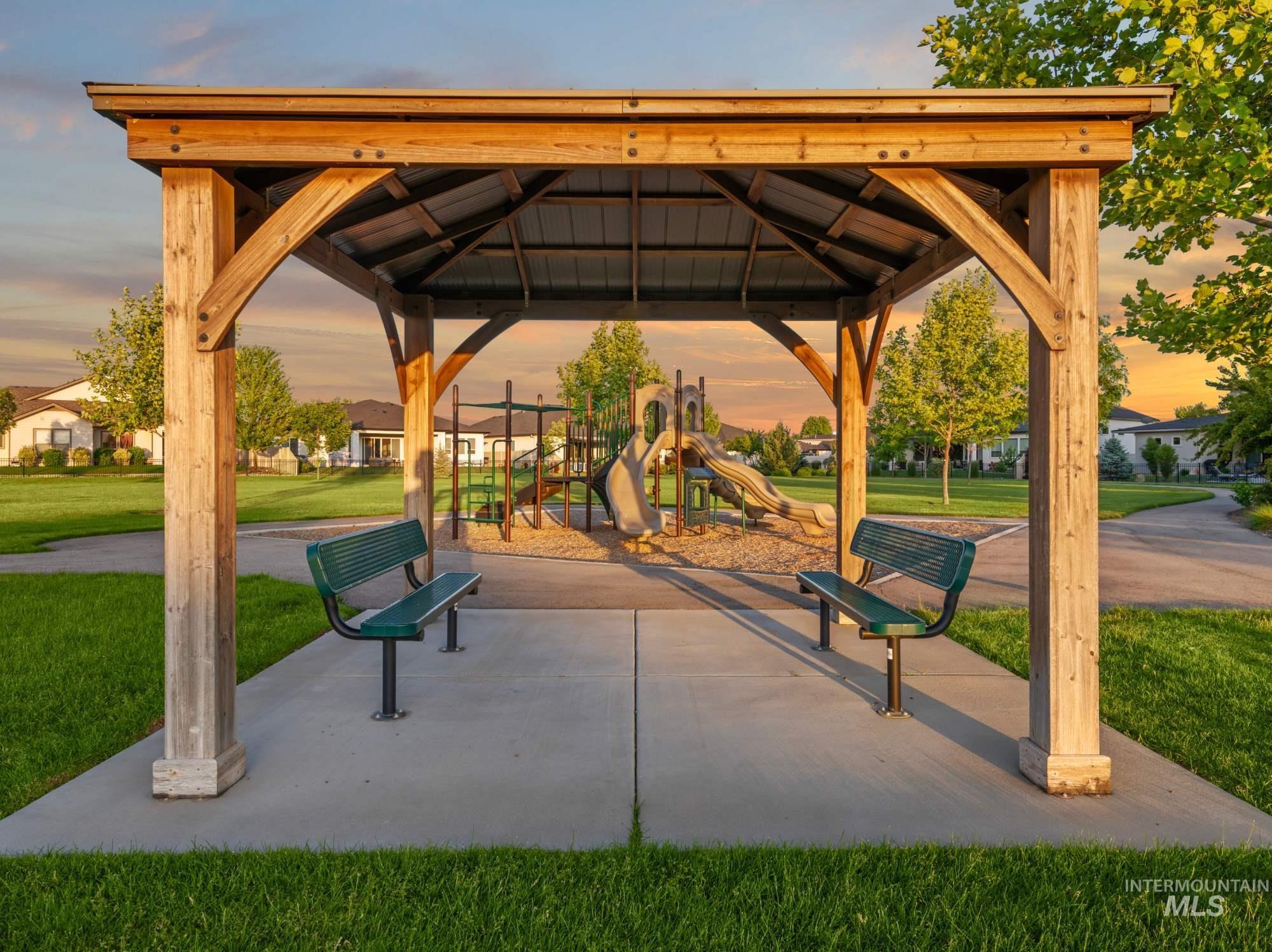 1328 W Cobblefield St., Meridian, Idaho 83646, 4 Bedrooms, 2.5 Bathrooms, Residential For Sale, Price $477,000,MLS 98969020