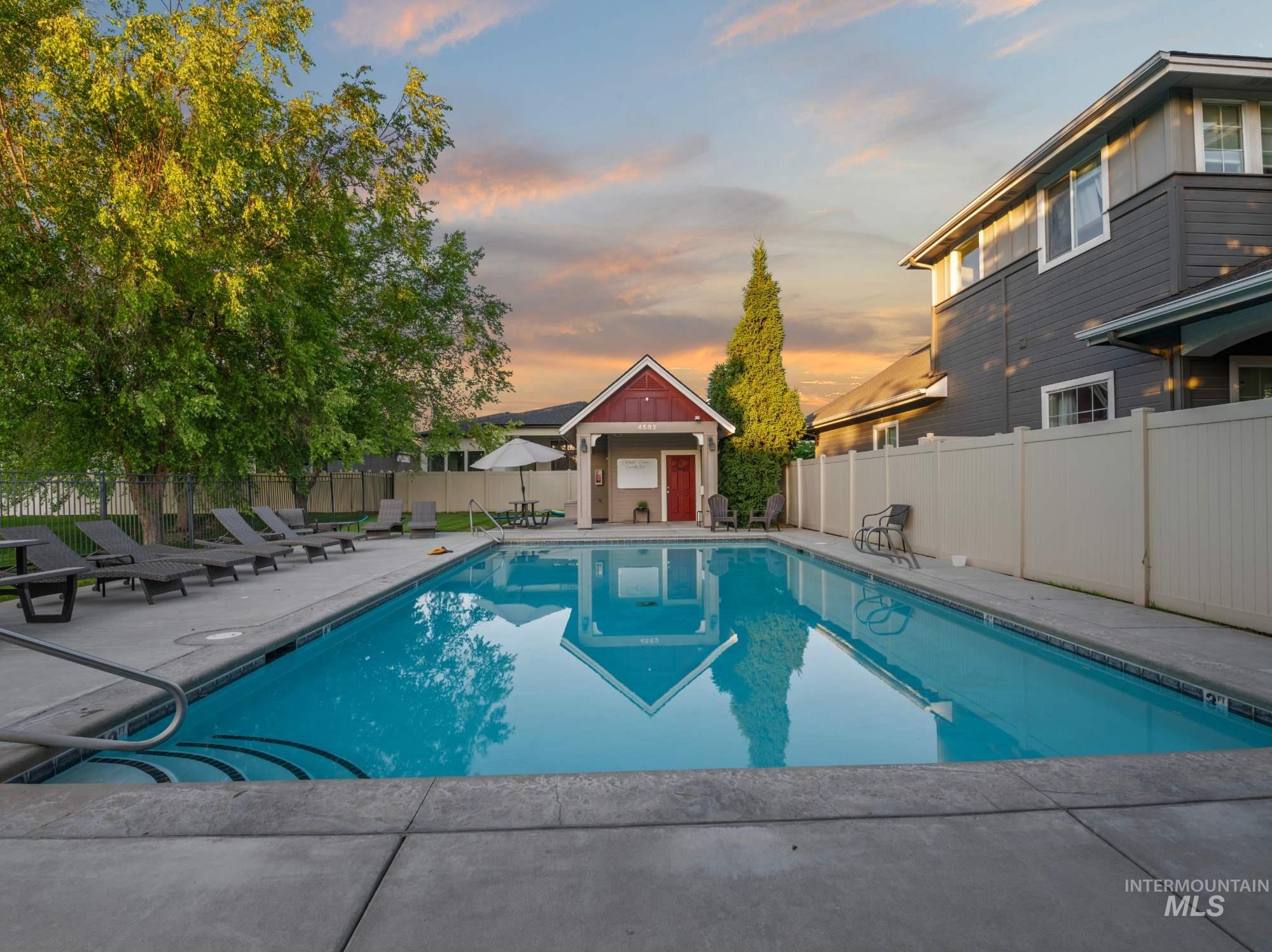 1328 W Cobblefield St., Meridian, Idaho 83646, 4 Bedrooms, 2.5 Bathrooms, Residential For Sale, Price $477,000,MLS 98969020