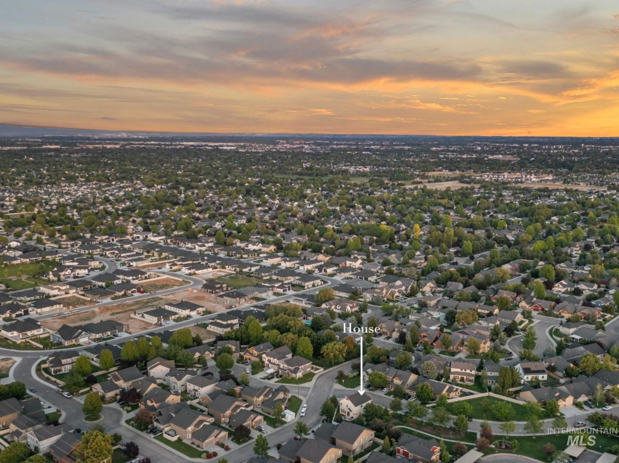 1328 W Cobblefield St., Meridian, Idaho 83646, 4 Bedrooms, 2.5 Bathrooms, Residential For Sale, Price $477,000,MLS 98969020