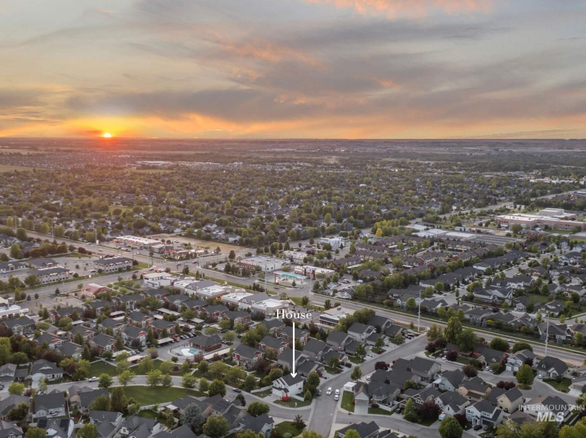 1328 W Cobblefield St., Meridian, Idaho 83646, 4 Bedrooms, 2.5 Bathrooms, Residential For Sale, Price $477,000,MLS 98969020