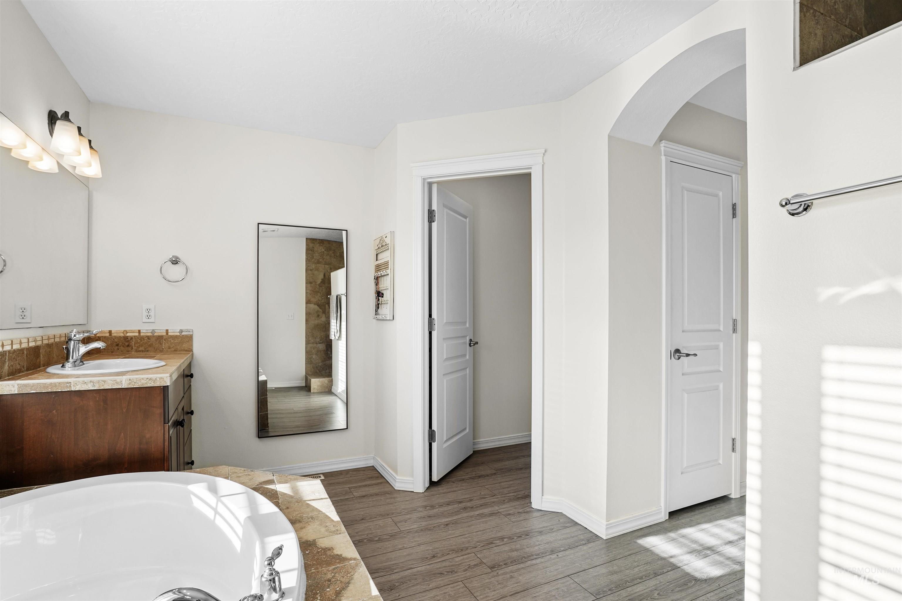 2452 W Astonte Dr, Meridian, Idaho 83646, 4 Bedrooms, 3 Bathrooms, Residential For Sale, Price $695,000,MLS 98969023